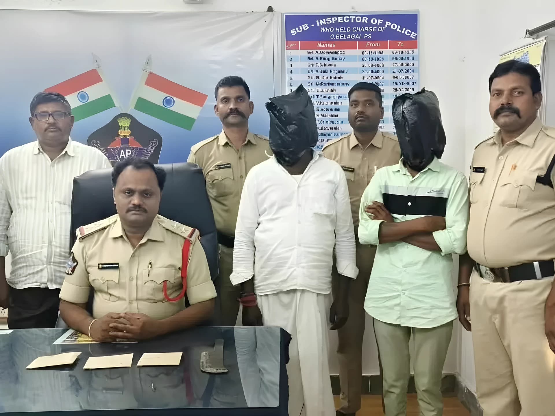 VROపై కత్తితో దాడి.. ఇద్దరు నిందితుల అరెస్ట్