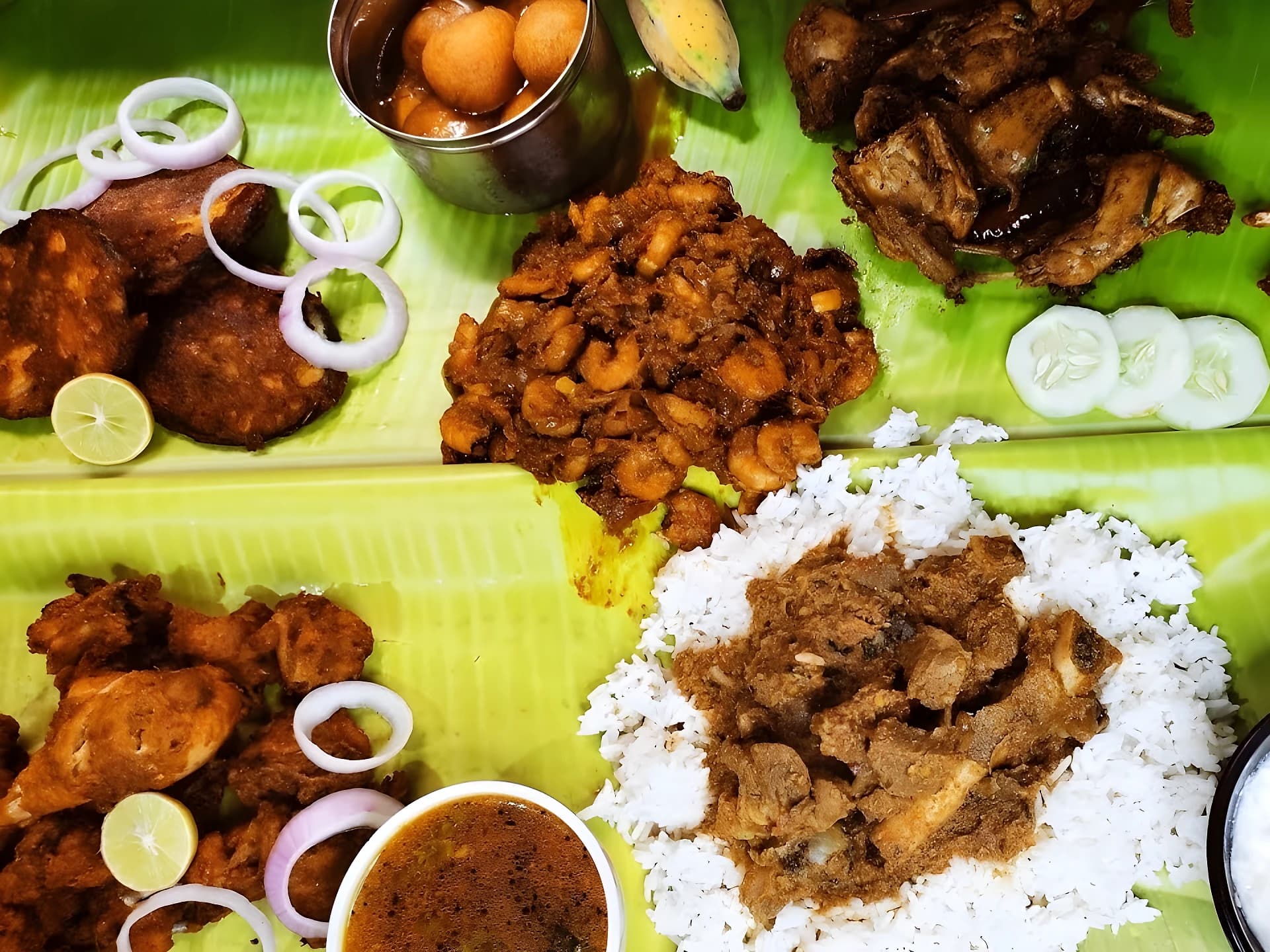 Wedding విందు పెడితే ₹1 లక్ష.. వెళ్తే ₹50 వేలు!