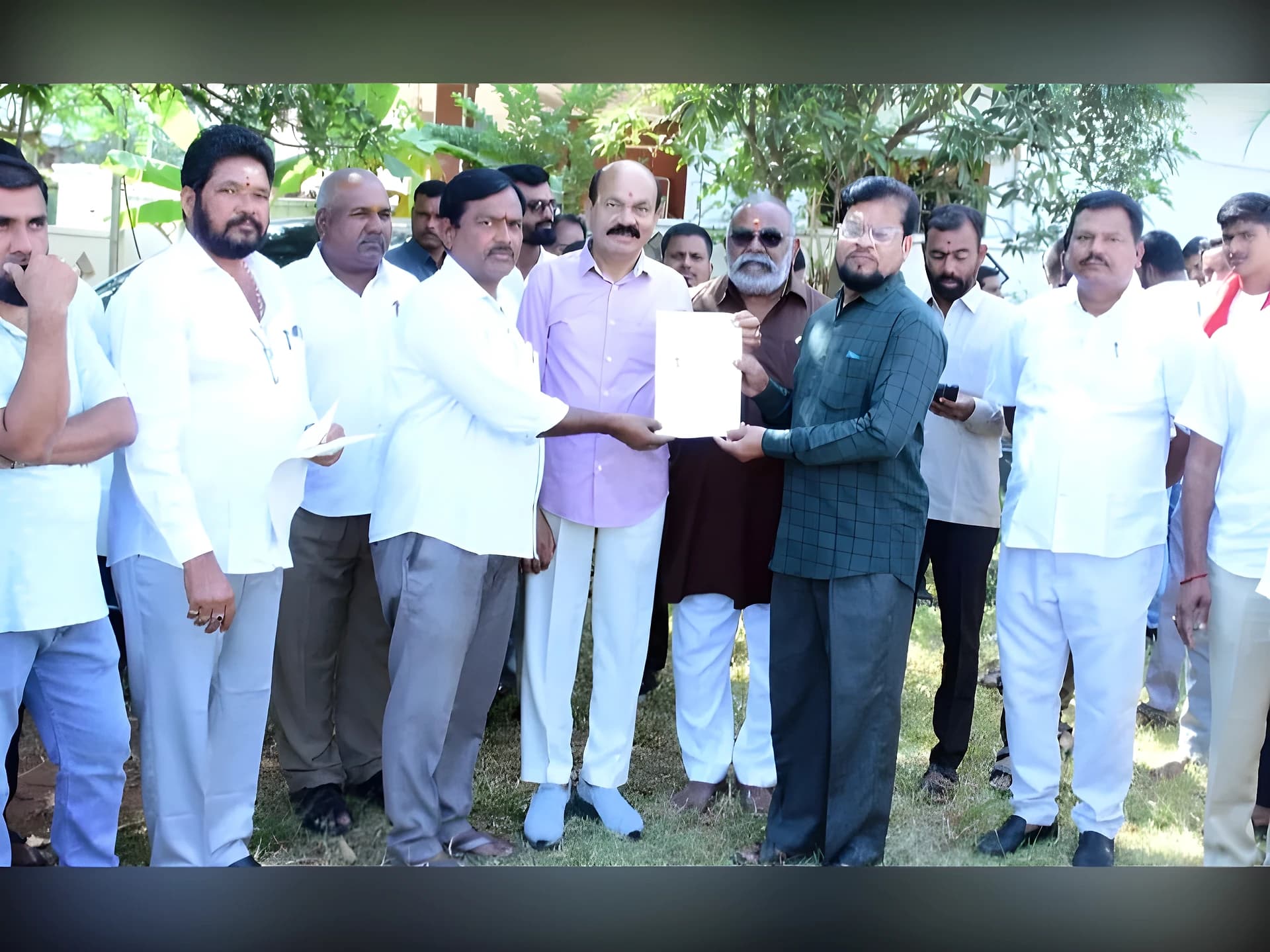 సదాశివపేటలో CMRF చెక్కుల పంపిణీ