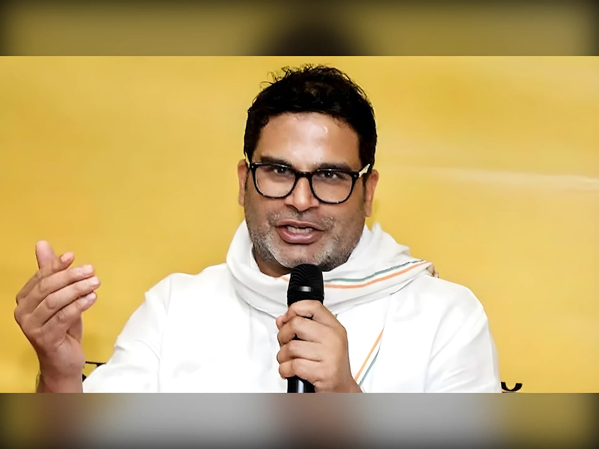రాజకీయాలకు అతీతంగా ప్రజలు ఆలోచించాలి: ప్రశాంత్ కిశోర్