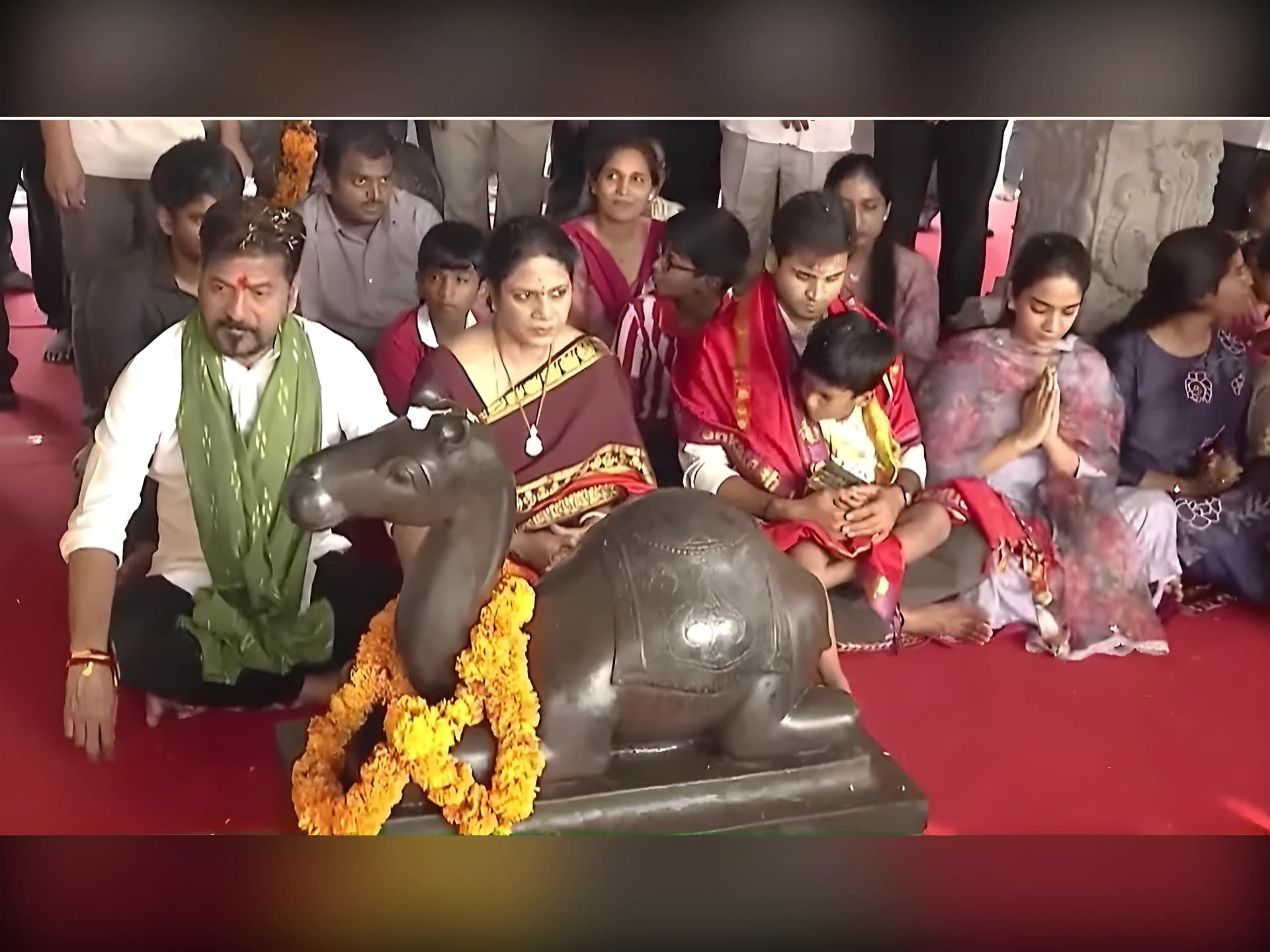 కొండారెడ్డి పల్లెకి సీఎం రేవంత్.. ఆలయంలో పూజలు