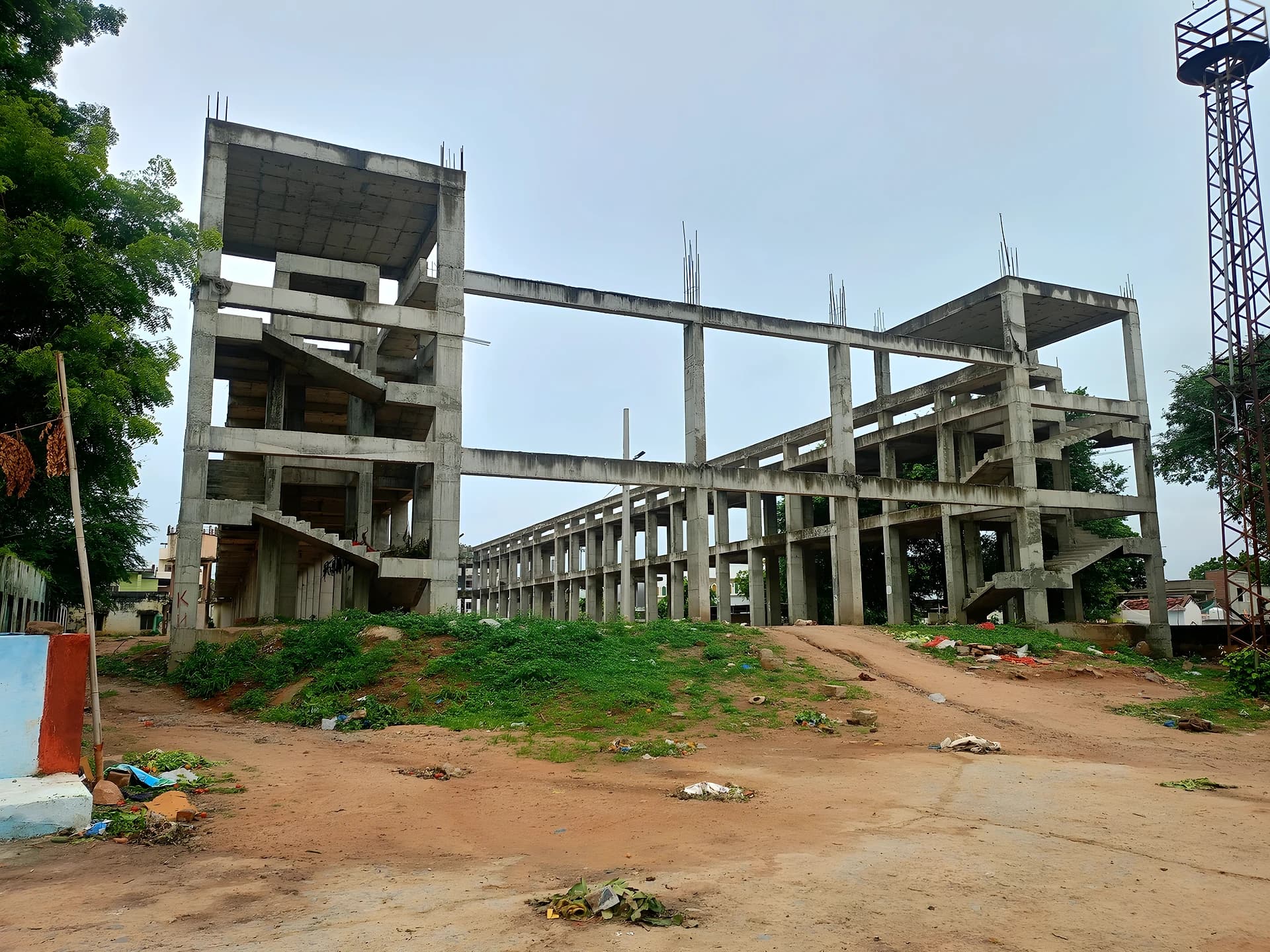 మోడల్ మార్కెట్ కు మోక్షం ఎప్పుడు..?