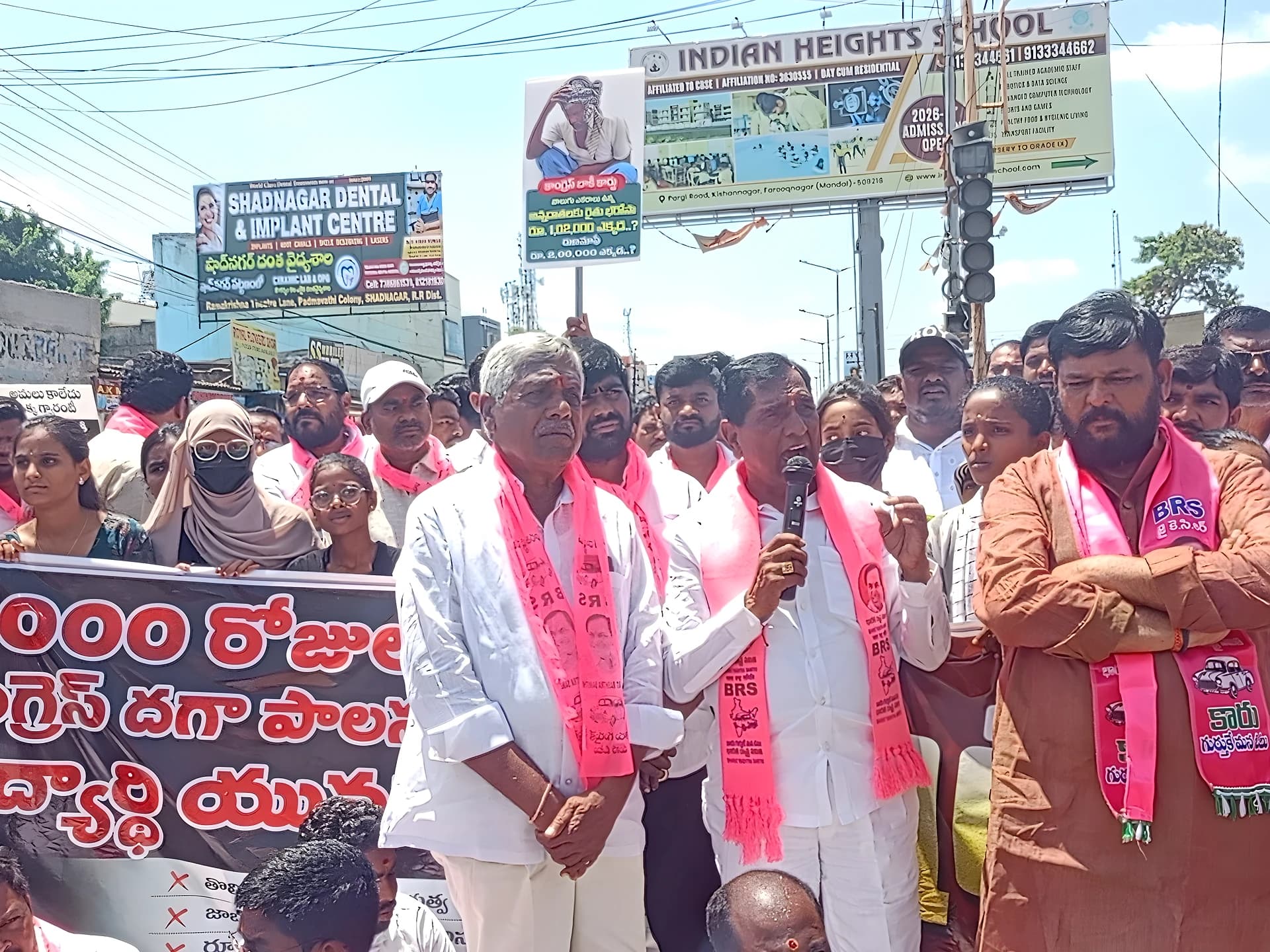 ఆరు గ్యారెంటీలు అమలు చేయకపోతే యుద్ధమే