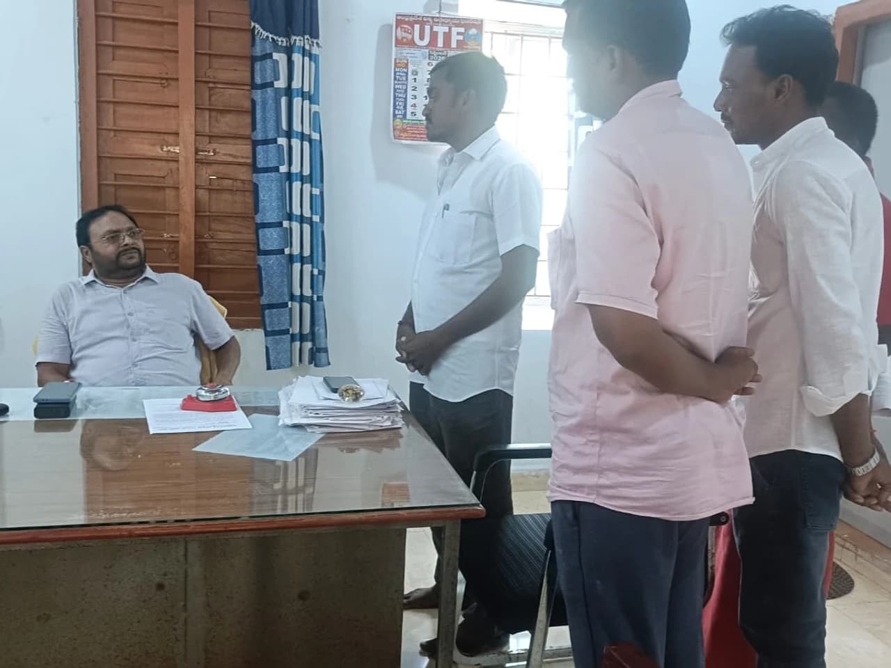 ఉపాధి హామీ మేటీల ఆవేదన