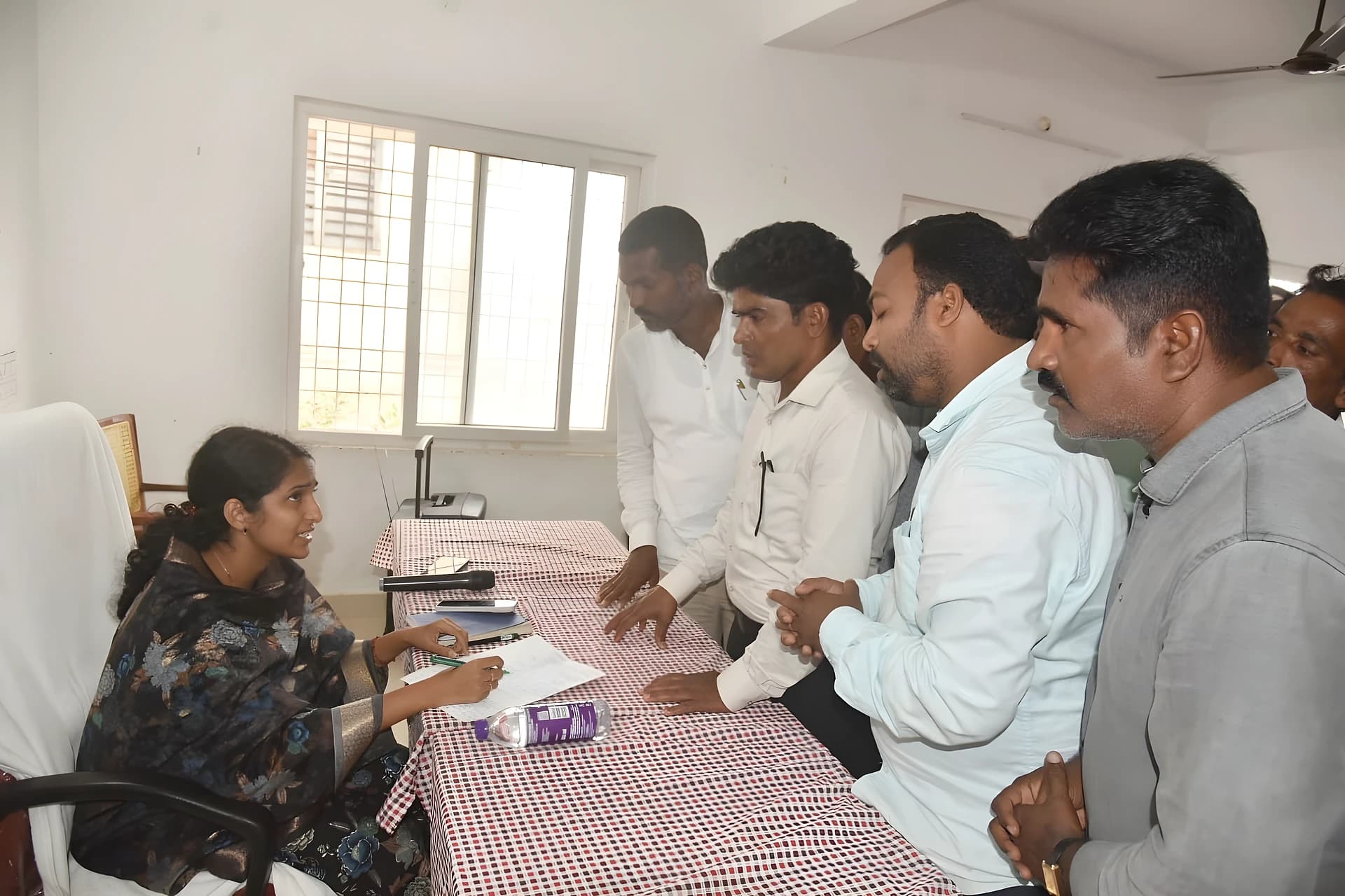 గన్నెల గ్రామంలో ప్రజాసమస్యల పరిష్కార వేదిక