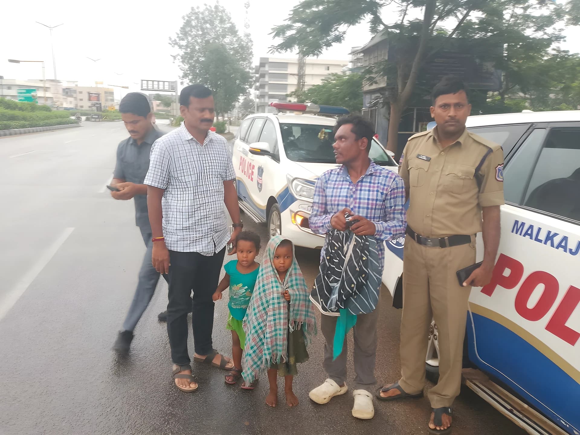 చిన్నారుల మిస్సింగ్.. గంటల్లోనే కాపాడిన పోలీసులు