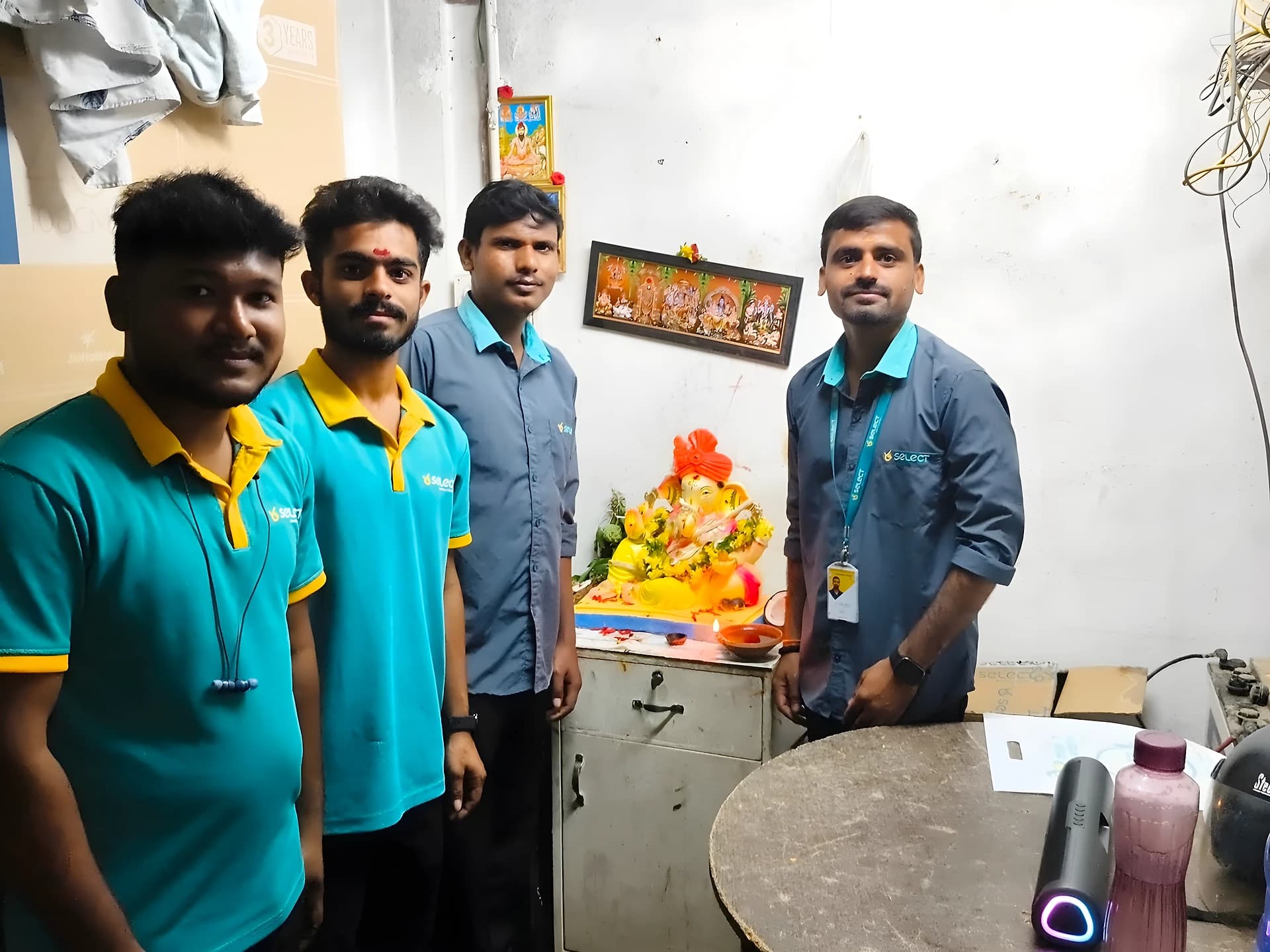నర్సంపేట షాపుల్లో గణేష్ వేడుకలు