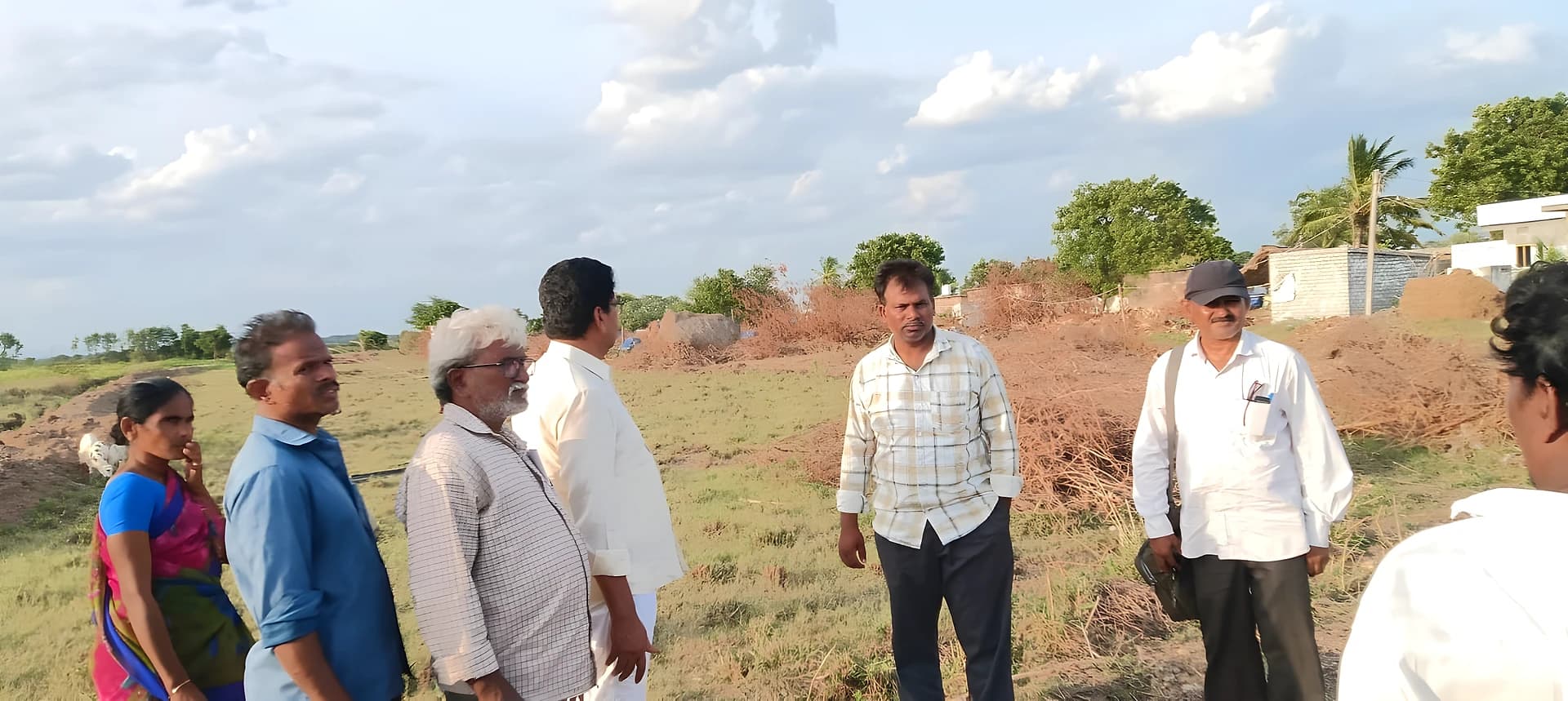 దళితుల భూముల ఆక్రమణపై చర్యలు తీసుకోవాలి