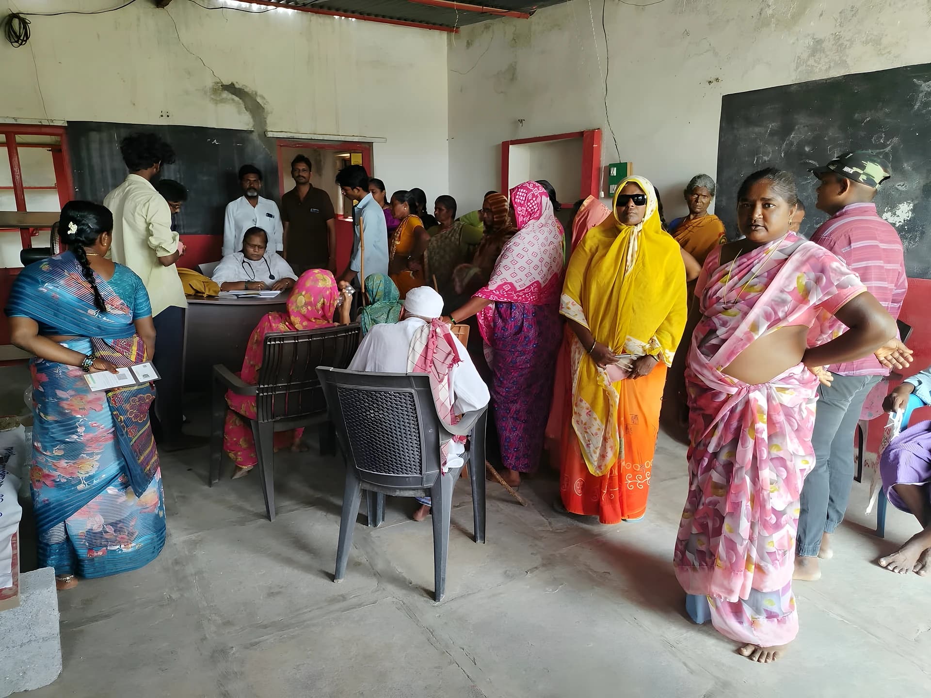 ఆయుష్ శాఖ ఆధ్వర్యంలో ఉచిత వైద్య శిబిరం