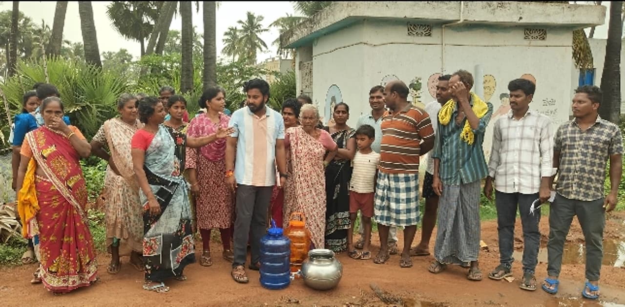హోంమంత్రి నియోజకవర్గంలో కనీస వసతులు కరువు