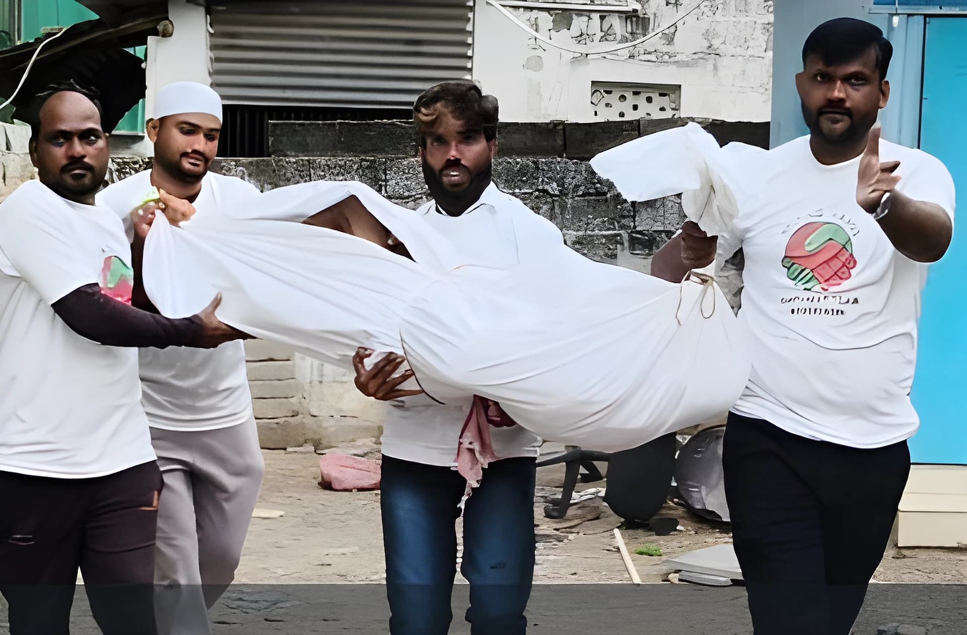 అనాథ శవానికి దహన సంస్కారాలు చేసిన ఖిద్మత్ టీం