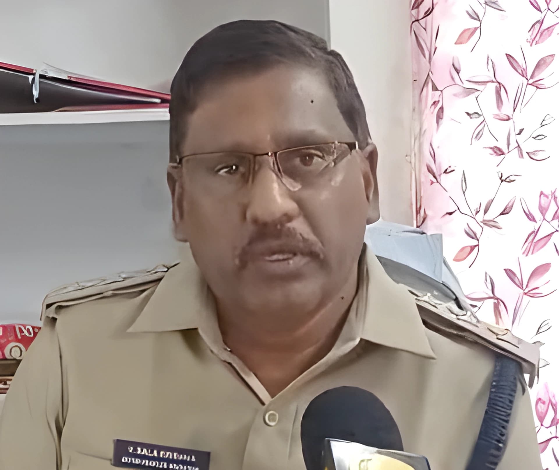 ట్రాఫిక్ ఉల్లంఘనలపై కఠిన చర్యలు.. ఎంవీఐ హెచ్చరిక