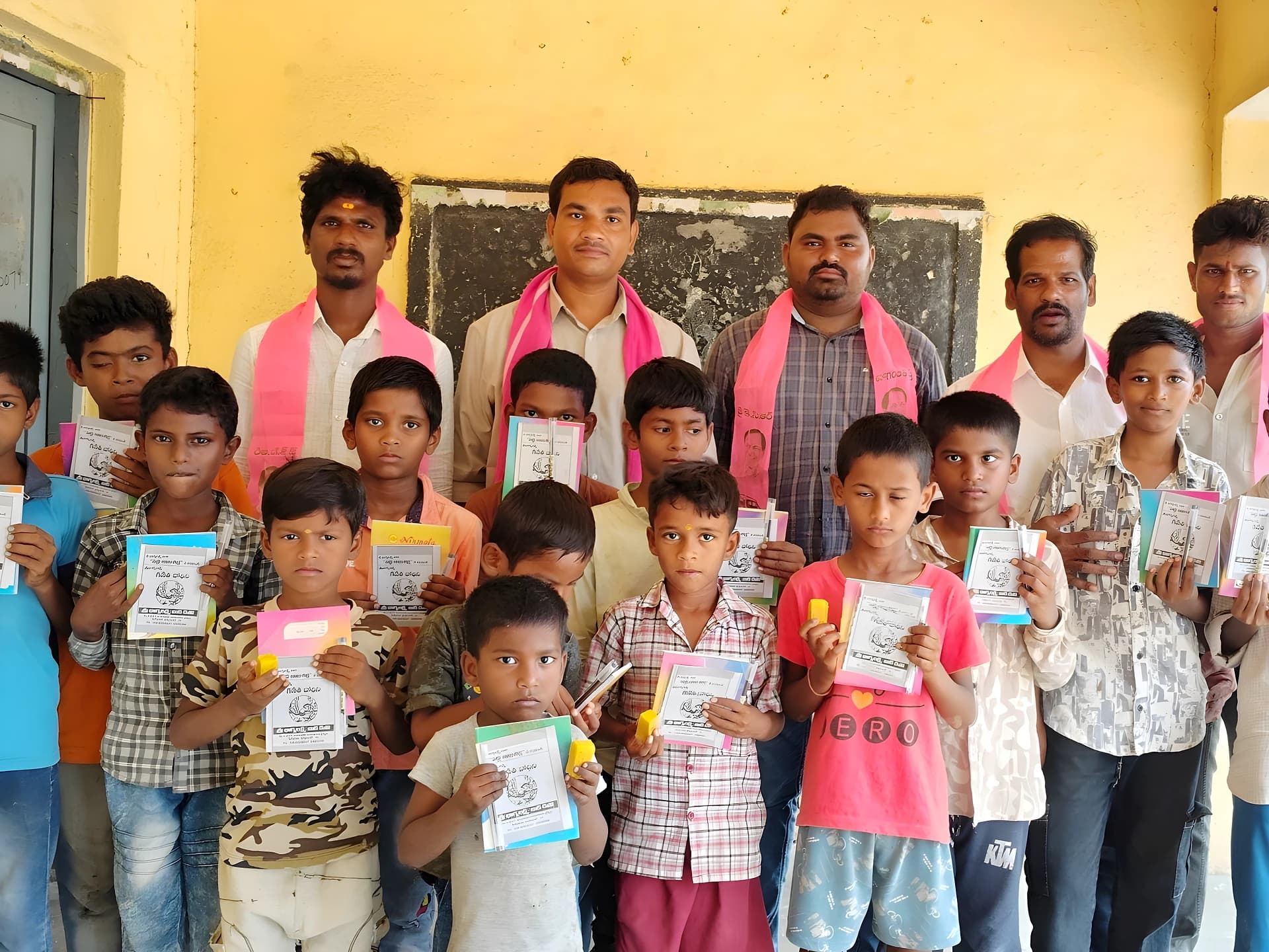 మాజీ మున్సిపల్ వైస్ చైర్మన్ బర్త్డే వేడుకలు