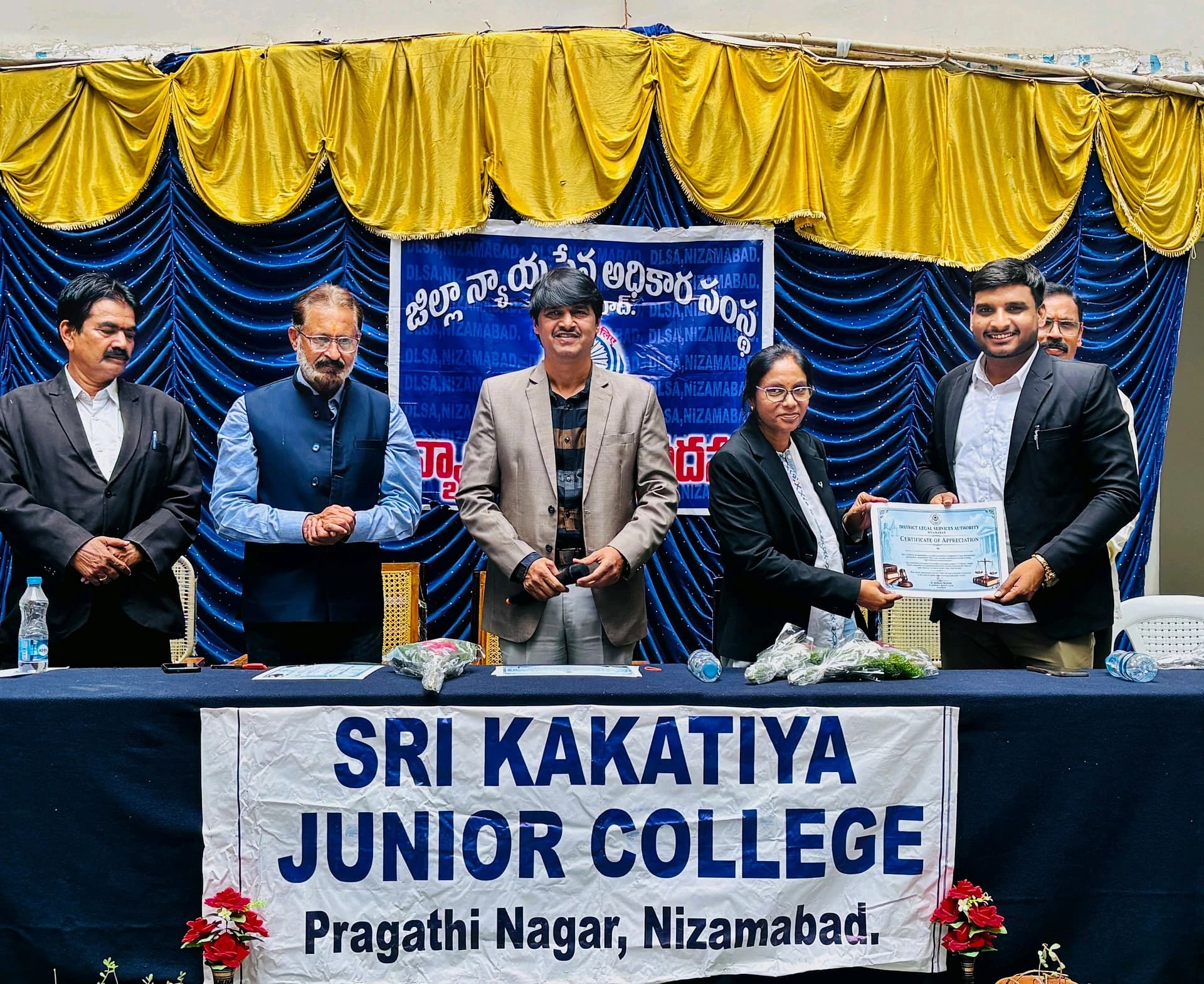 మైనర్ డ్రైవింగ్పై విద్యార్థులకు న్యాయ అవగాహన