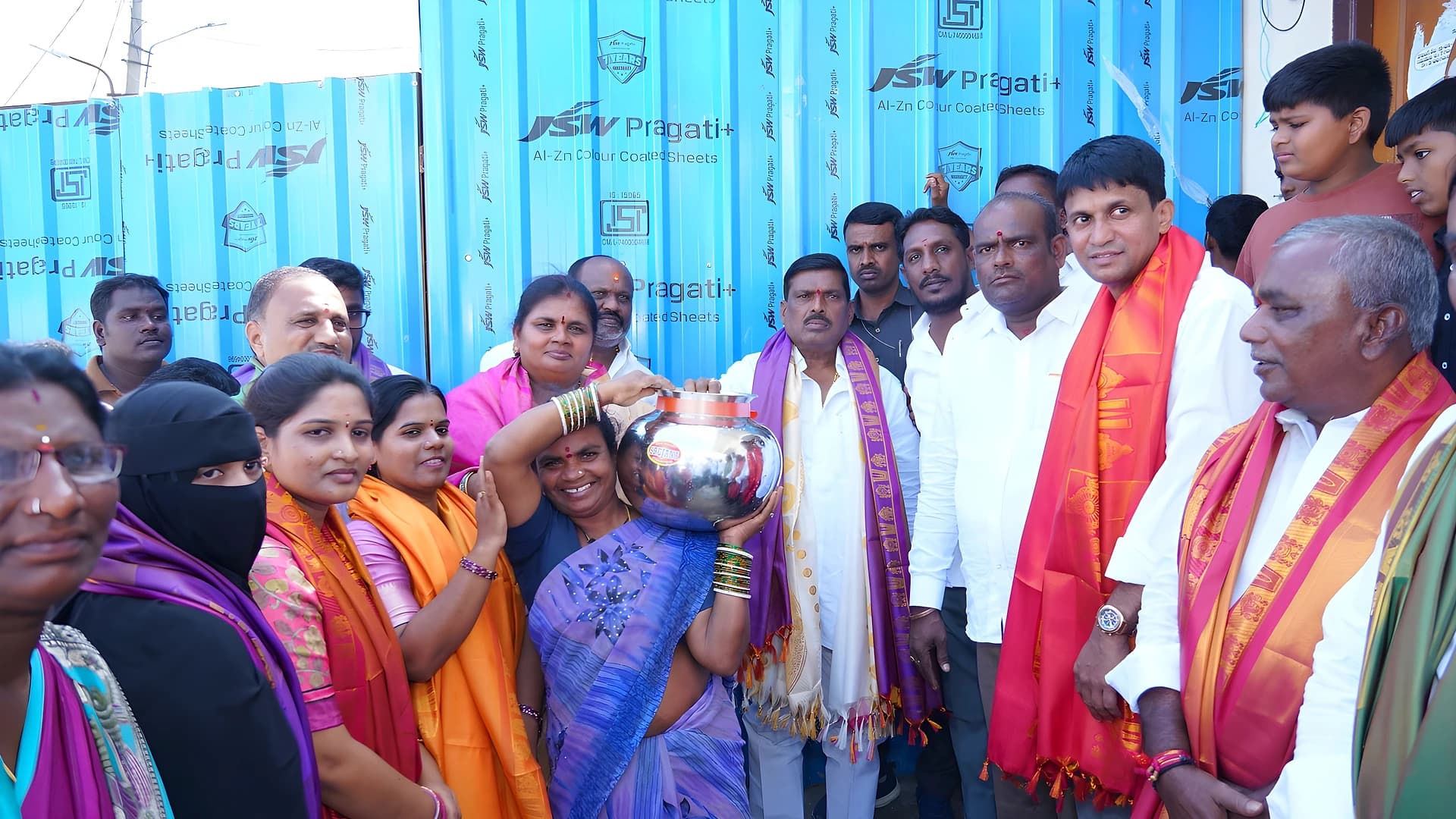 రూ.2.70 కోట్లతో సీసీ రోడ్లు, డ్రైనేజీ పనులకు శంకుస్థాపన