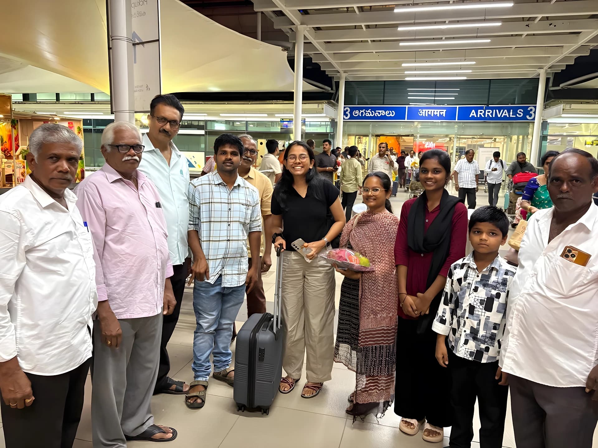 విజయవాడకు చేరుకున్న ఐషీ ఘోష్
