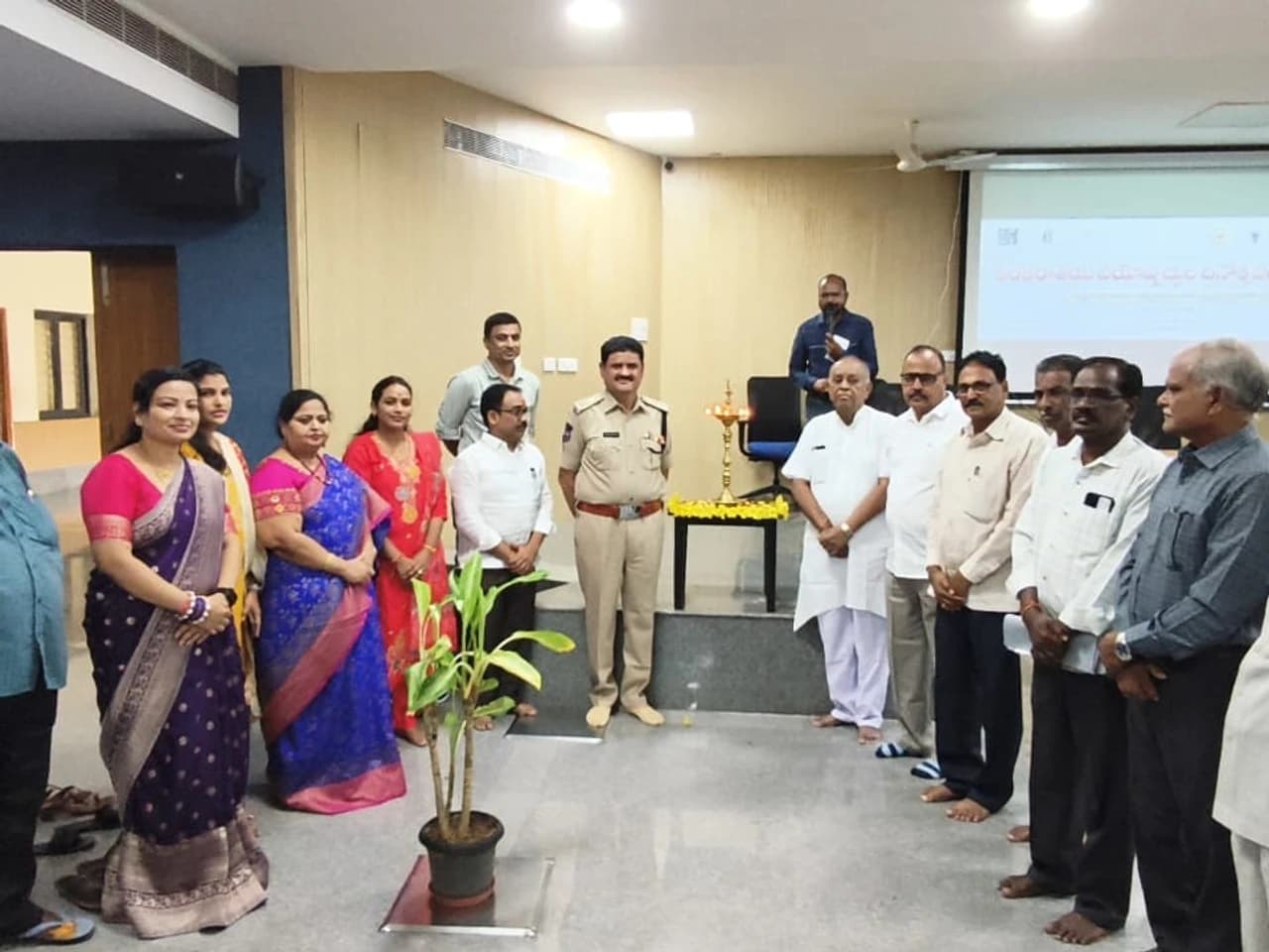 సీనియర్ సిటిజన్ల సమస్యలపై DCP సీరియస్