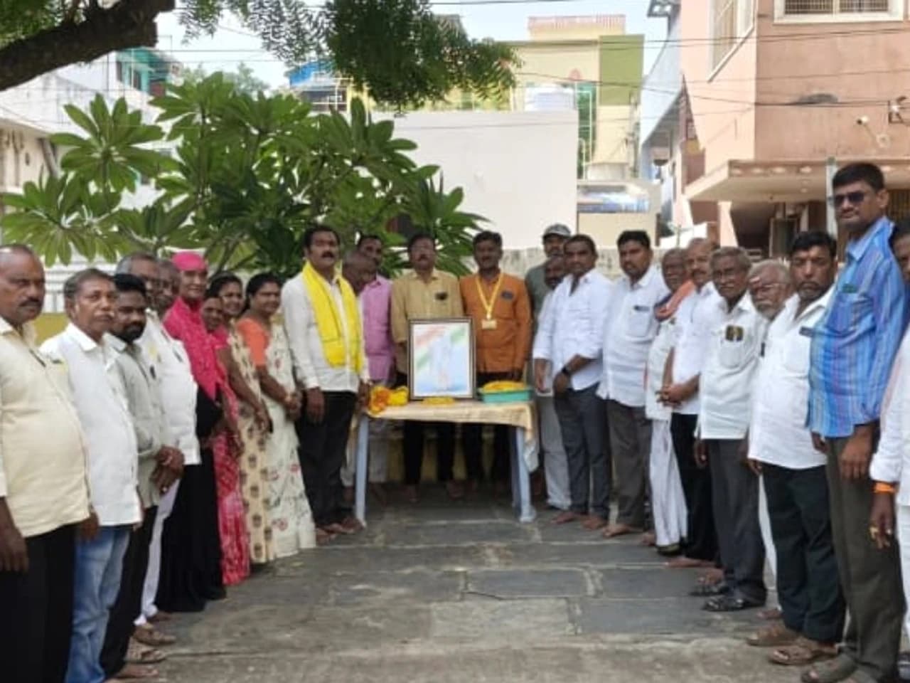 గాంధీజీ ఆశయాలే సమాజానికి మార్గదర్శకం: శ్రీనివాసరావు