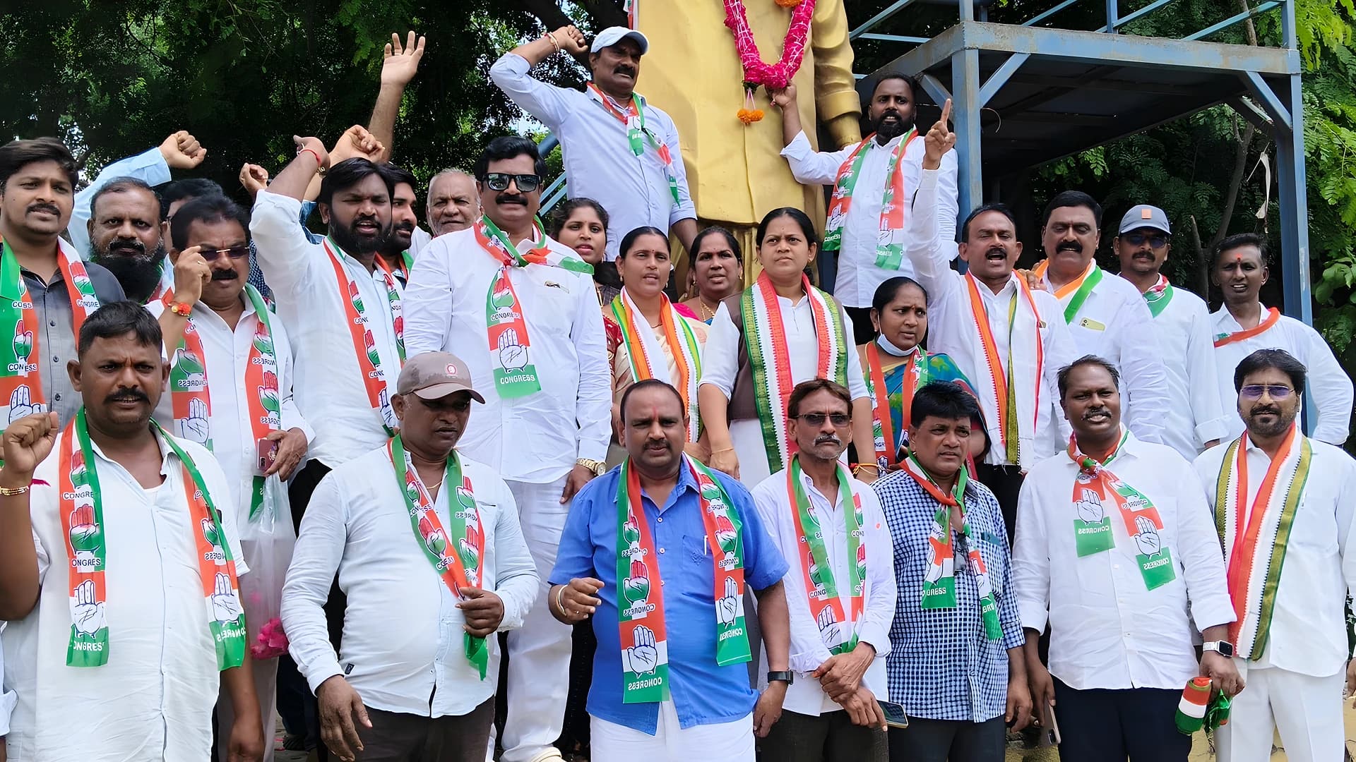 వైఎస్ వర్ధంతి.. కొత్తగూడెంలో కాంగ్రెస్ నివాళులు!