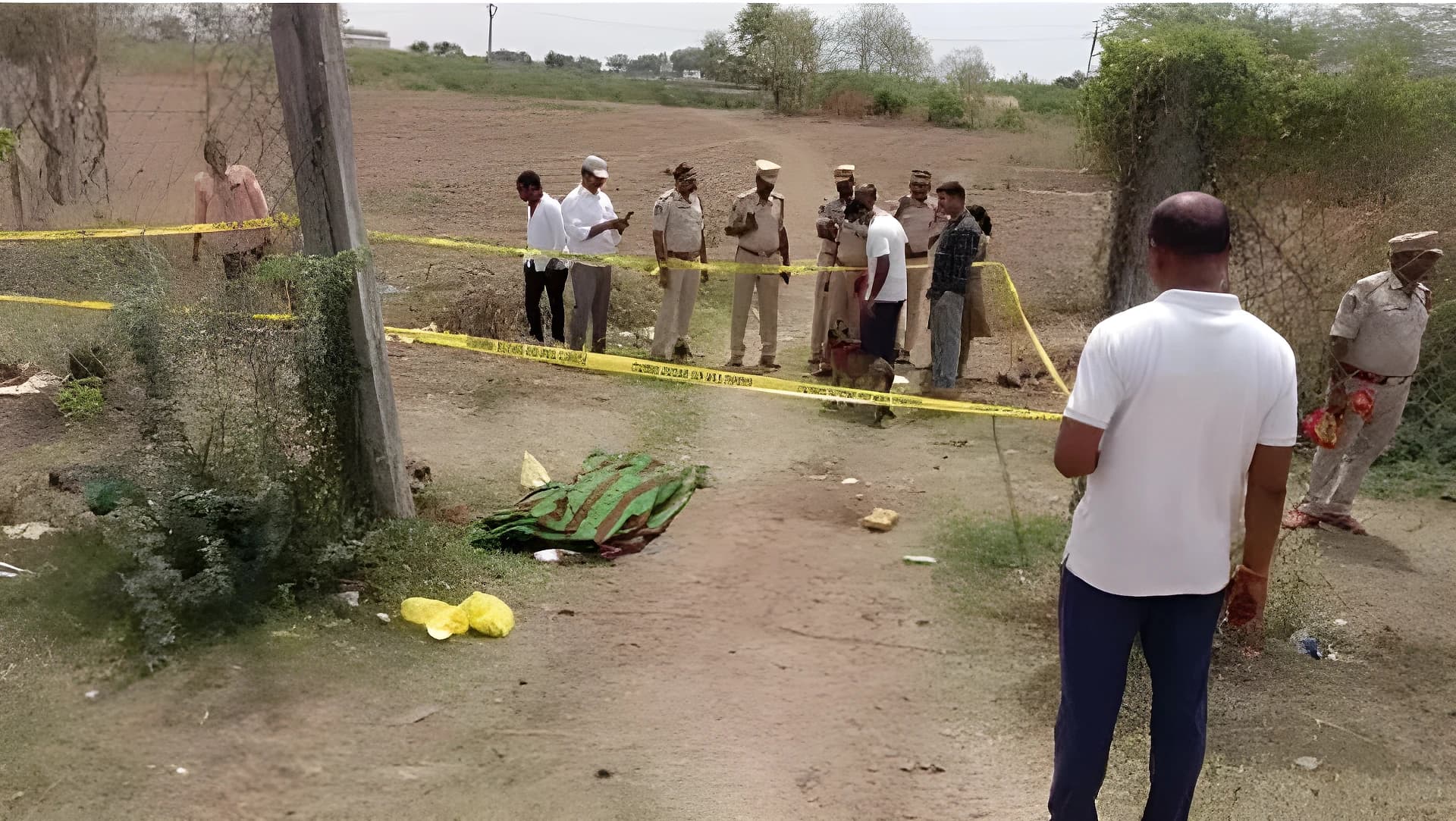 వెల్లంపల్లి గ్రామంలో మహిళ దారుణ హత్య