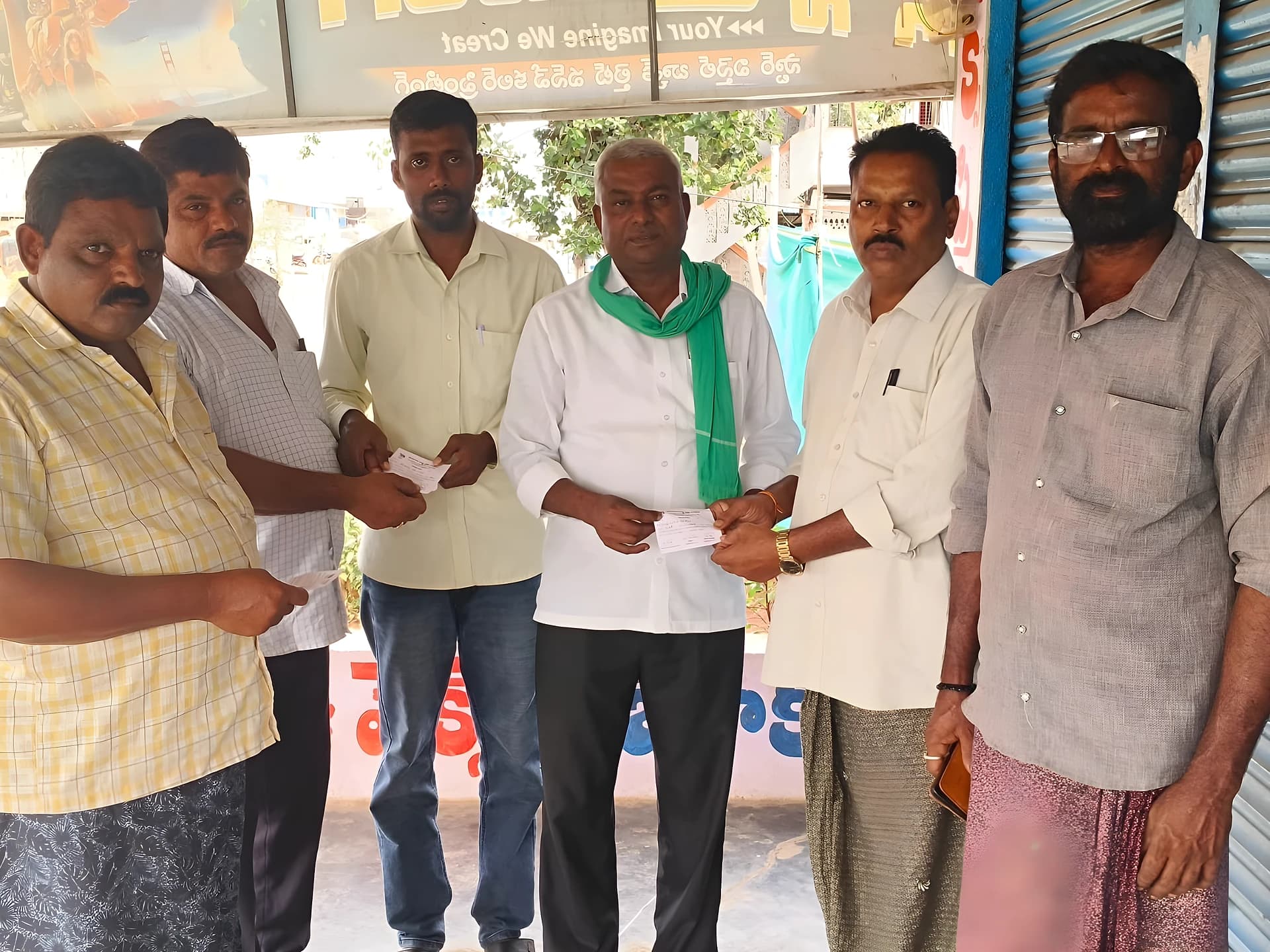 కరువు మండలాల జాబితాలో చేర్చాలి