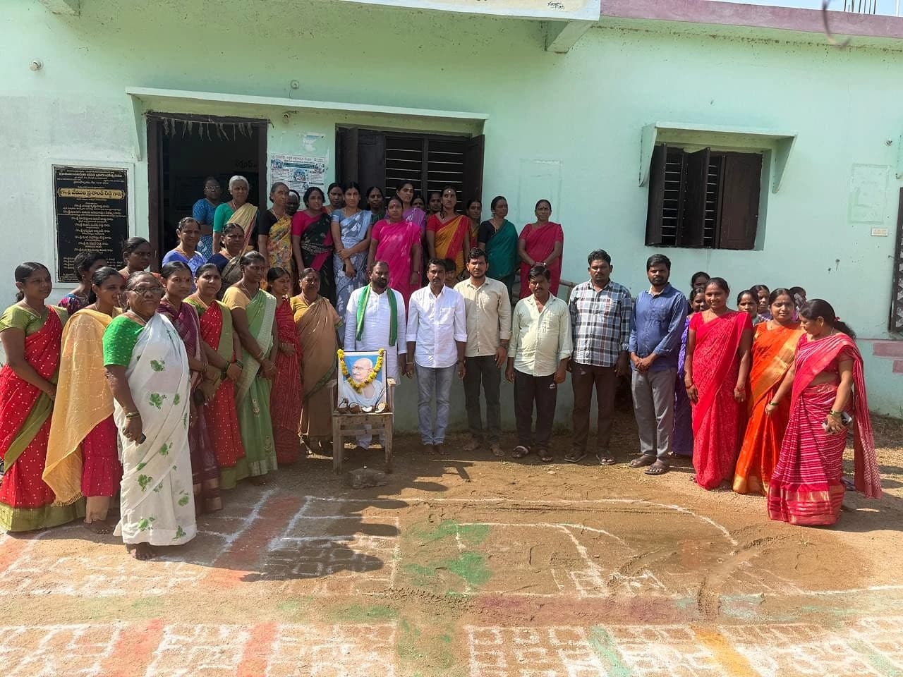 అక్లూర్ గ్రామంలో ఘనంగా గాంధీ జయంతి
