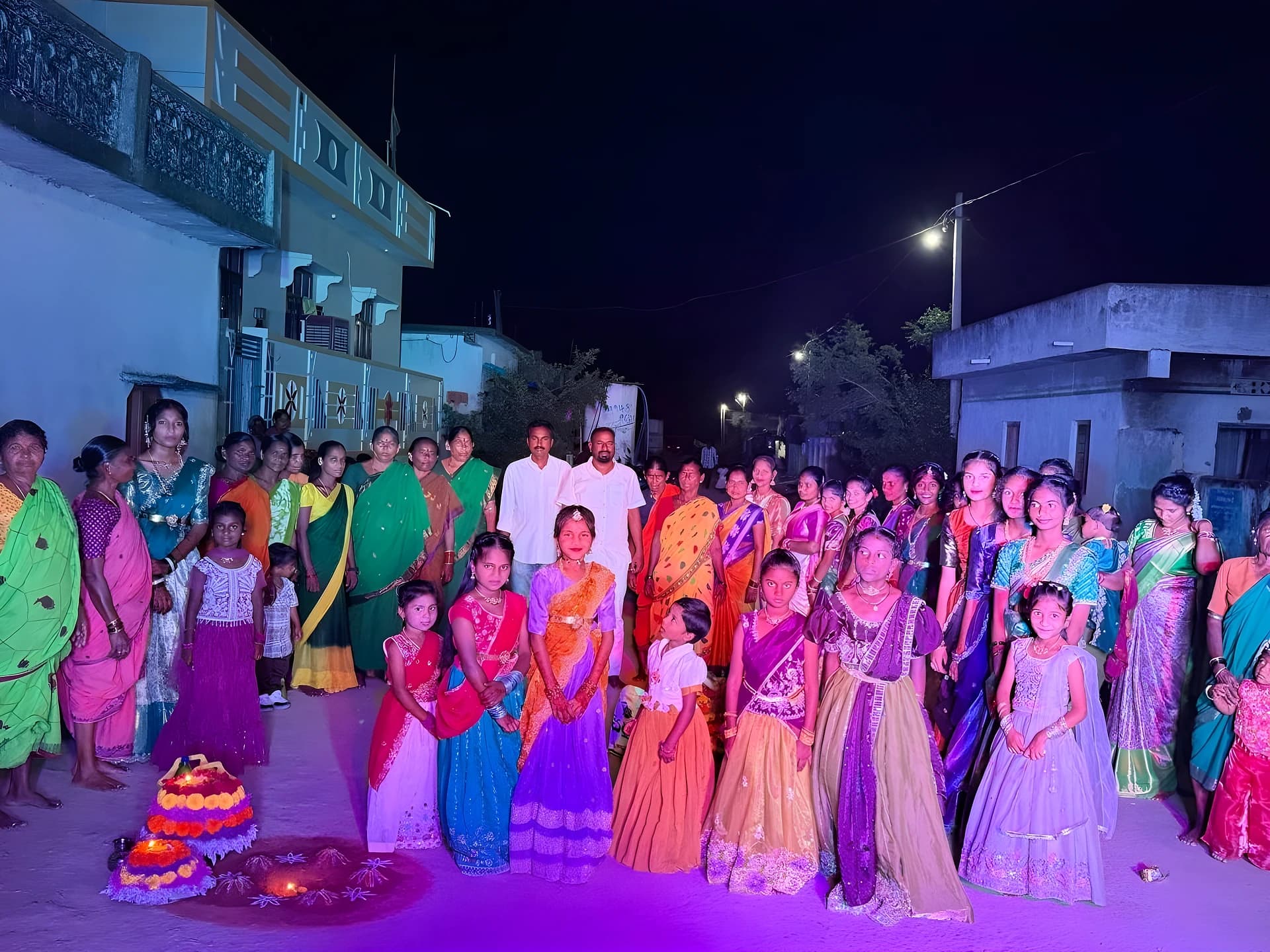 అక్లూర్ గ్రామంలో బతుకమ్మ పండుగ సంబరాలు