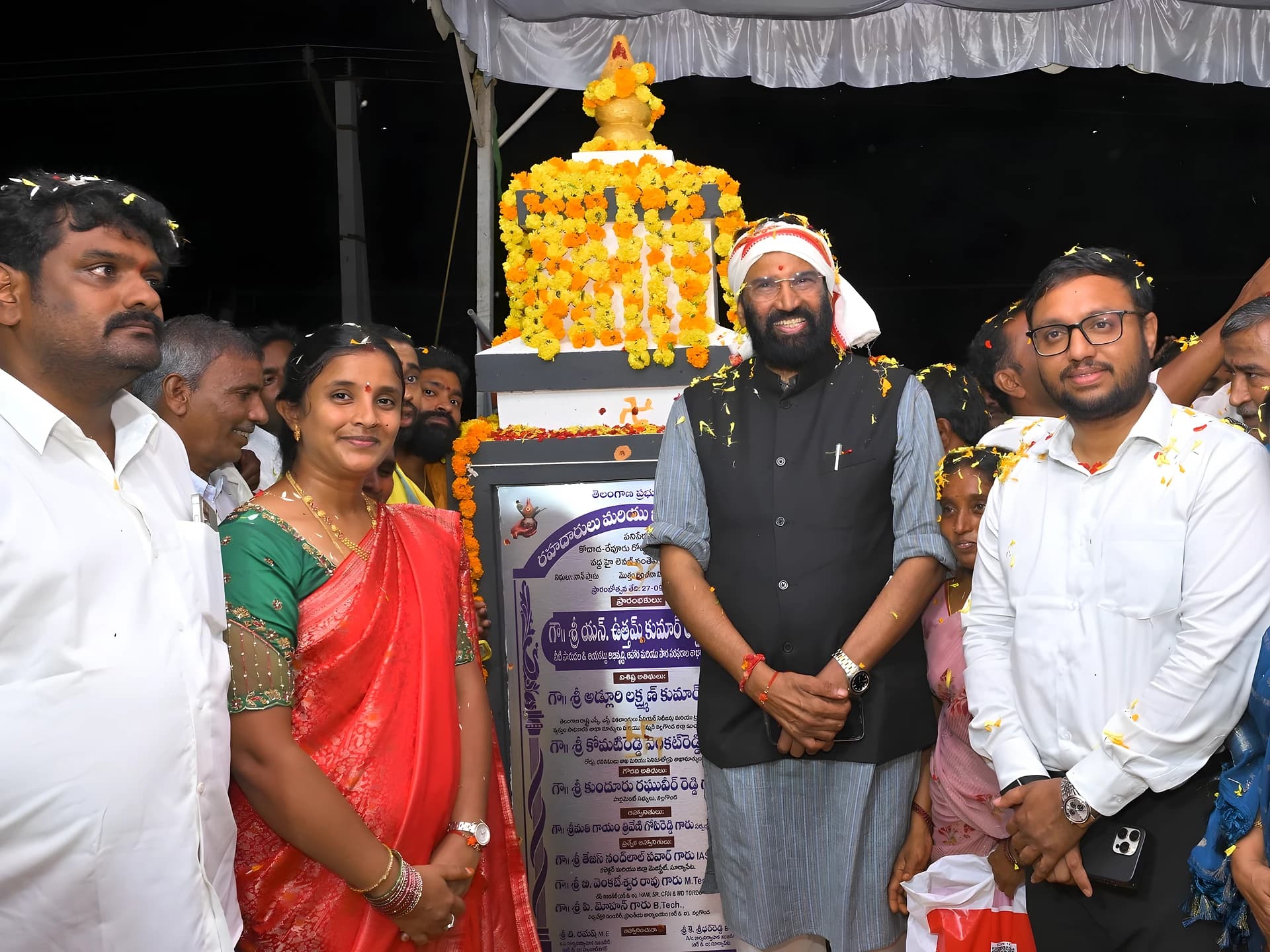 కొత్త బ్రిడ్జ్ ను ప్రారంభించిన మంత్రి