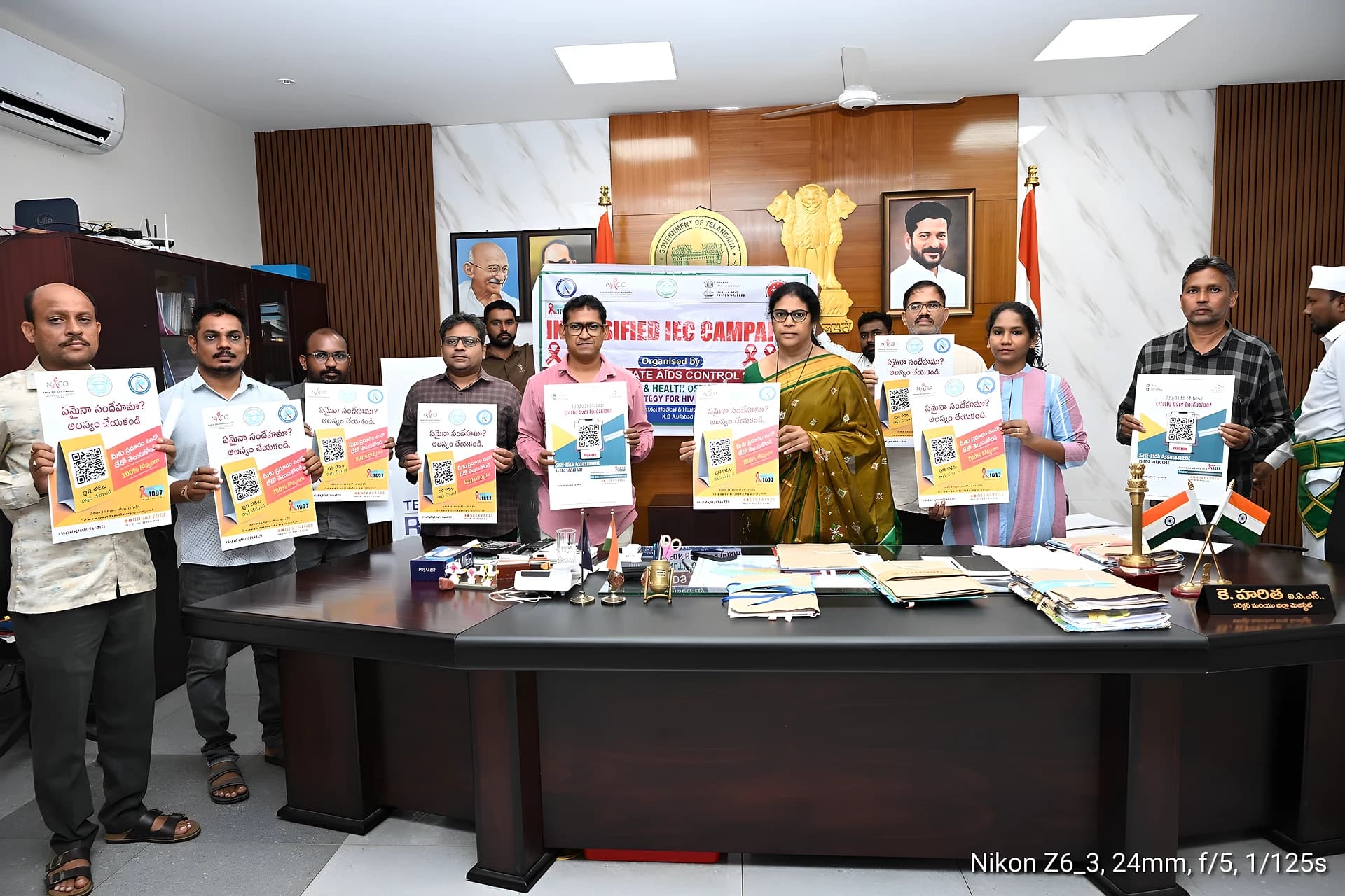 పోస్టర్లతో HIV, AIDS నివారణపై అవగాహన