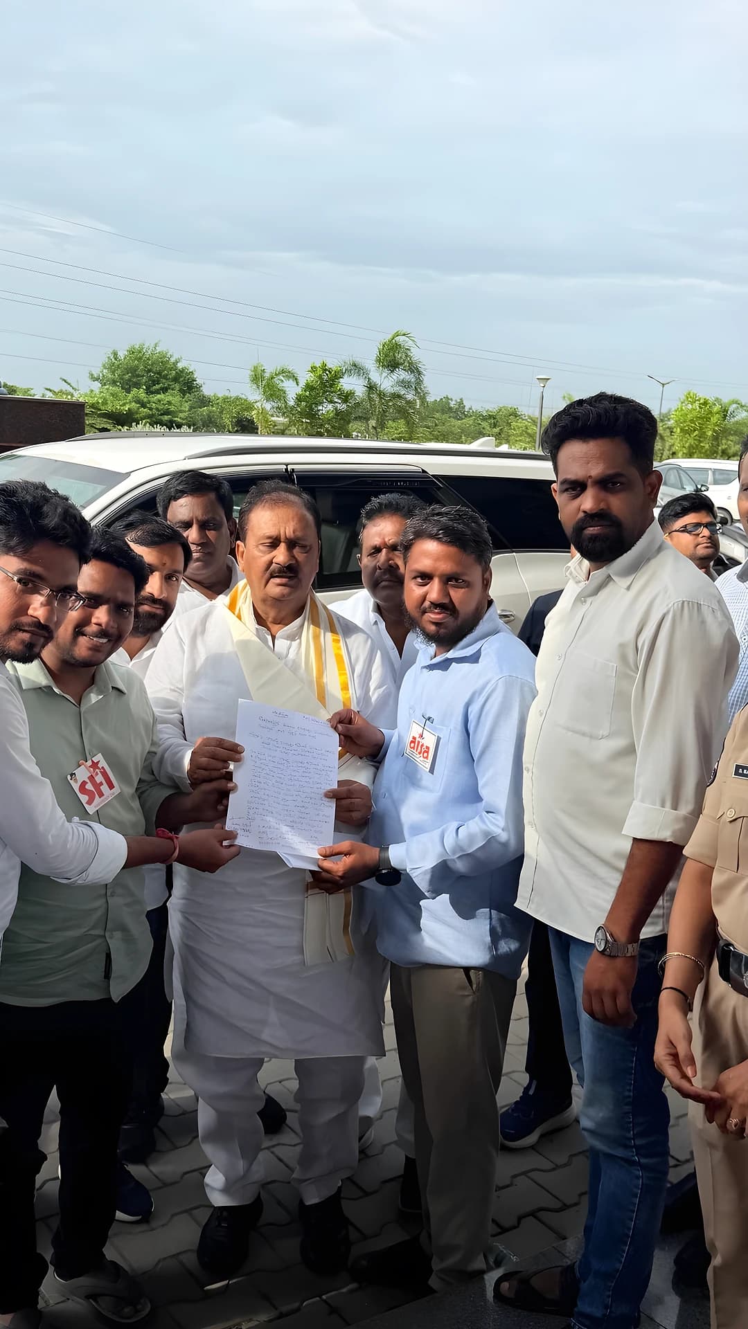 కామారెడ్డి జూనియర్ కళాశాలలో సమస్యలు పరిష్కరించాలి