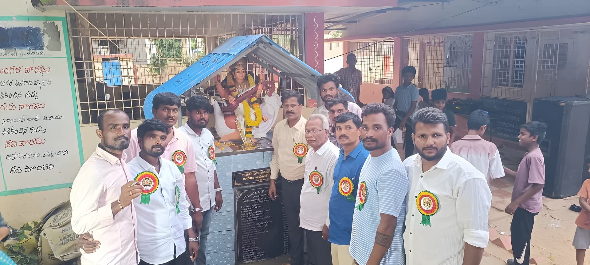 చినతీనార్లలో ఘనంగా సరస్వతి విగ్రహావిష్కరణ