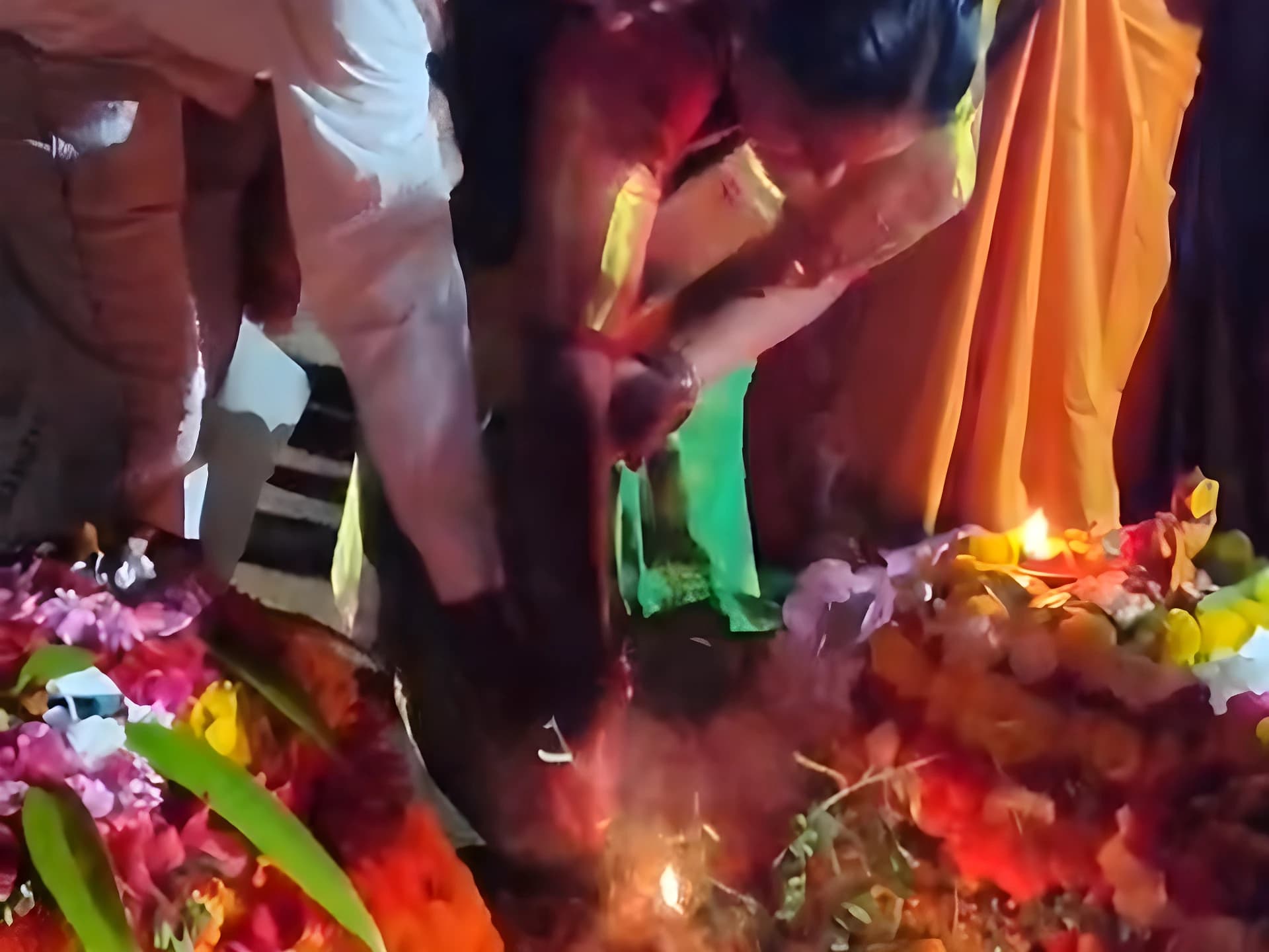 బీరోలు గ్రామపంచాయతీలో ఘనంగా బతుకమ్మ