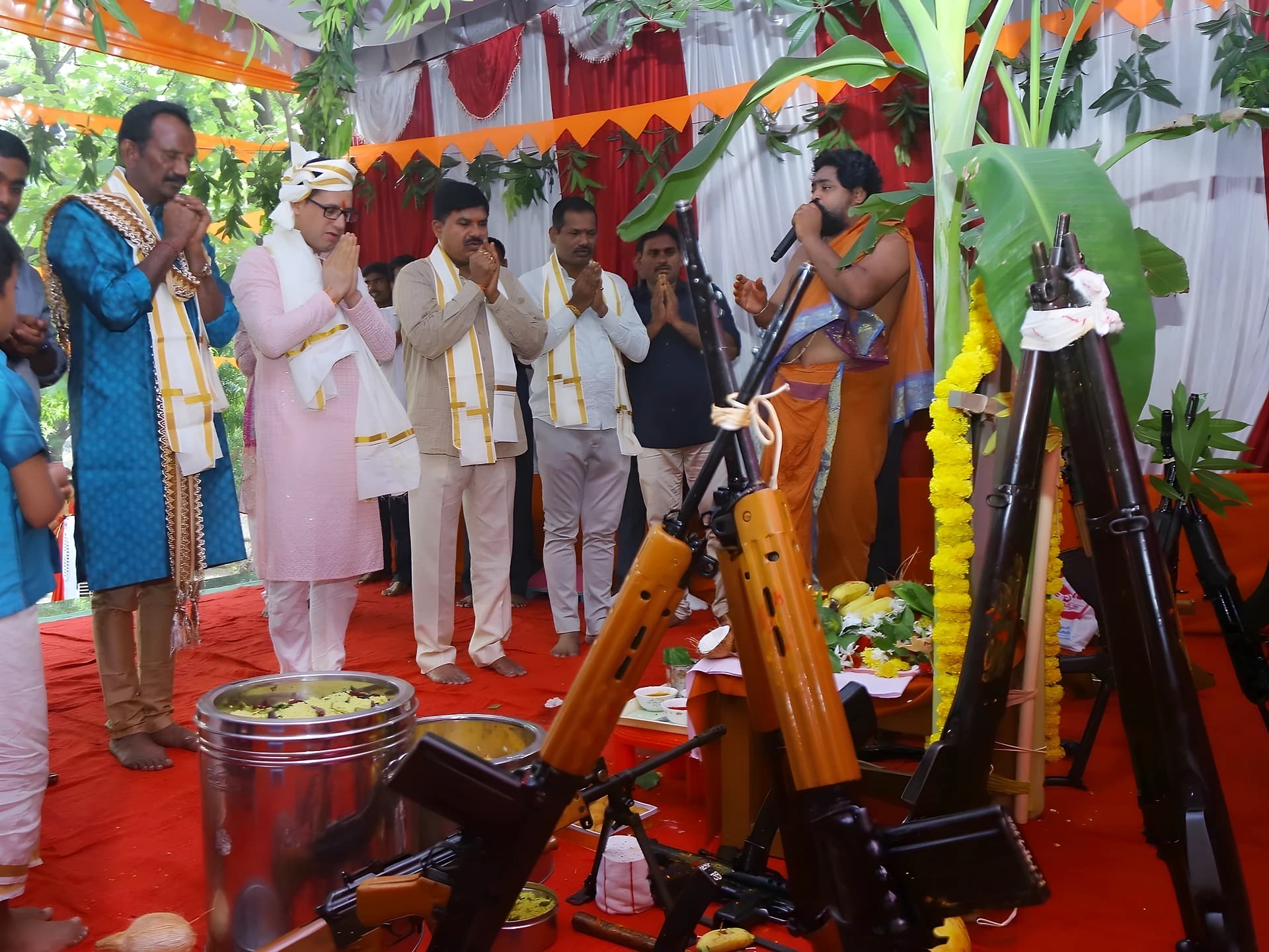 ఆయుధపూజ.. ఘనంగా నిర్వహణ