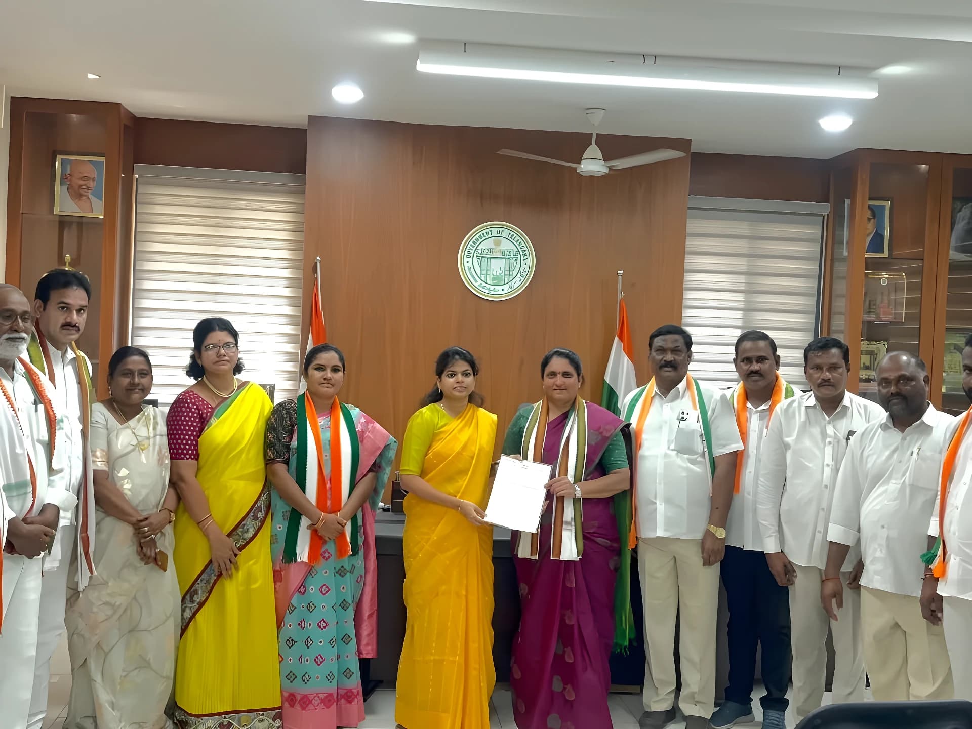 సీఈసీ రాజీనామా కోరుతూ కాంగ్రెస్ నిరసన