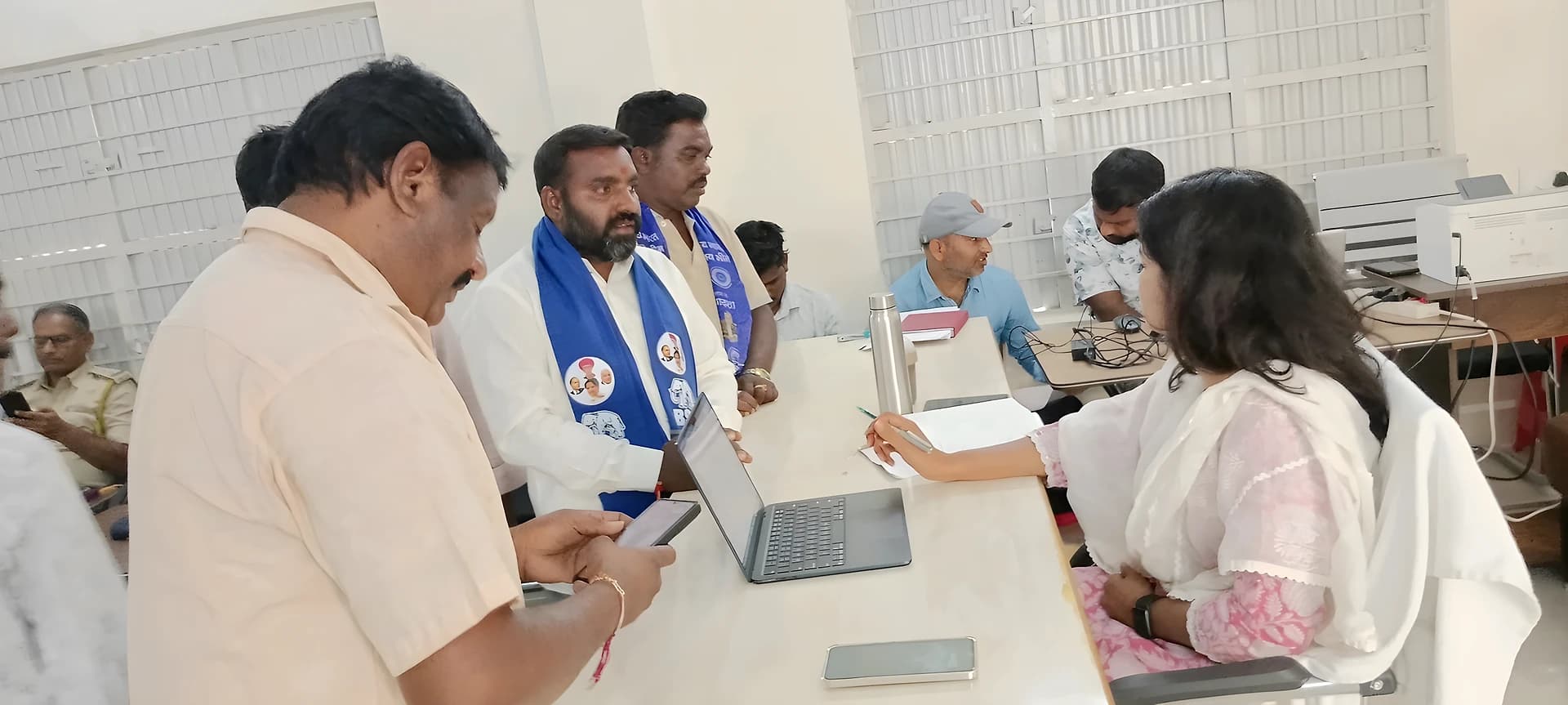 అసైన్డ్ భూమిలో రోడ్డు.. చర్యలకు డిమాండ్!