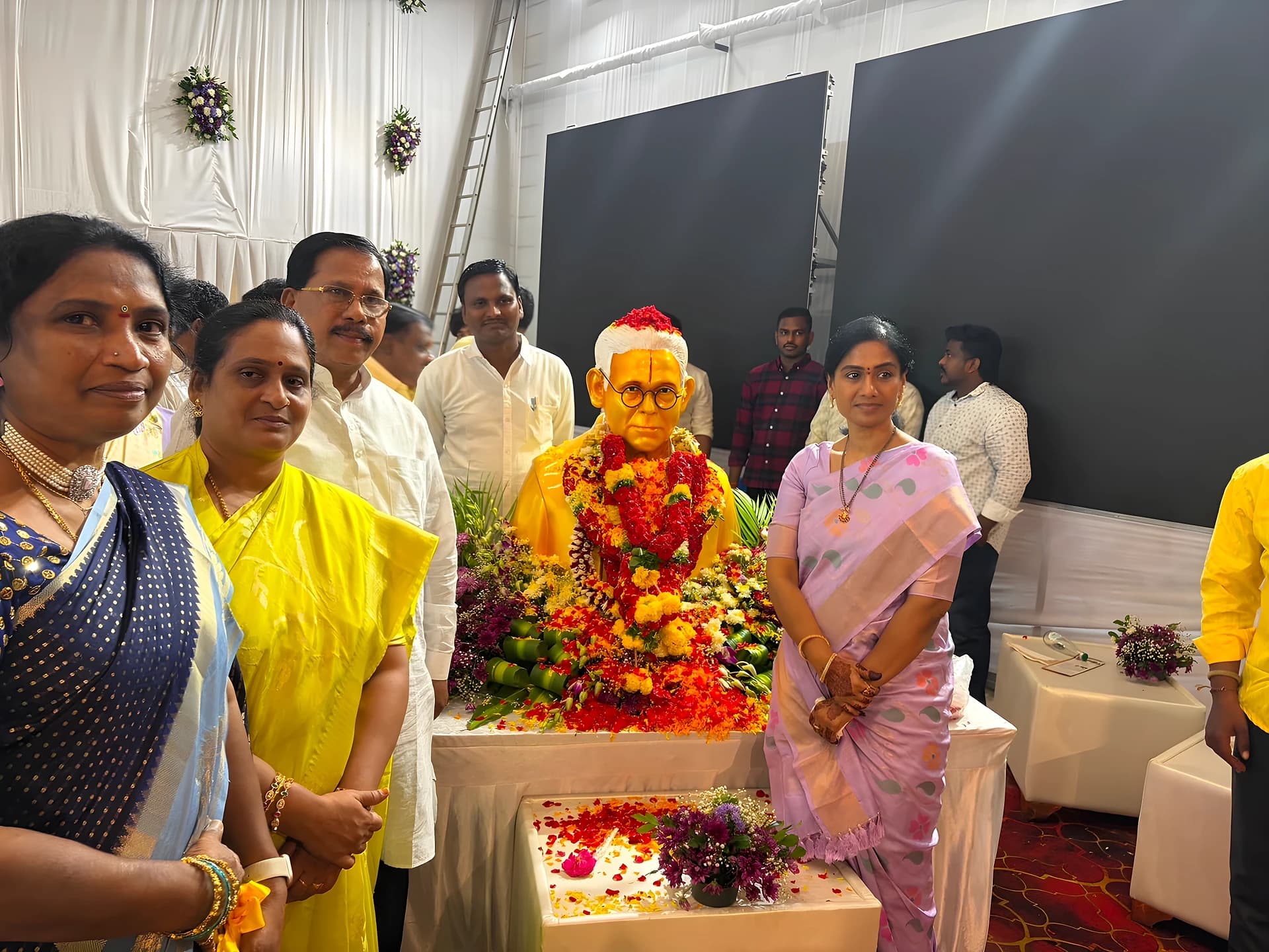 సర్దార్ గౌతు లచ్చన్న 117 వ జయంతి వేడుకలు