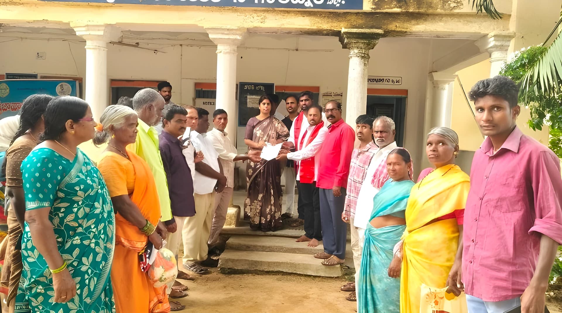 విద్య వైద్య రంగాల సమస్యలను పరిష్కరించాలి