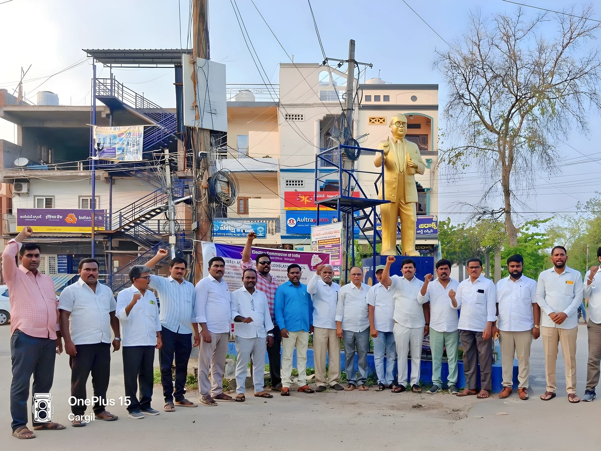 అంబేద్కర్ విగ్రహ పునర్నిర్మాణానికి కమిటీ ఏర్పాటు