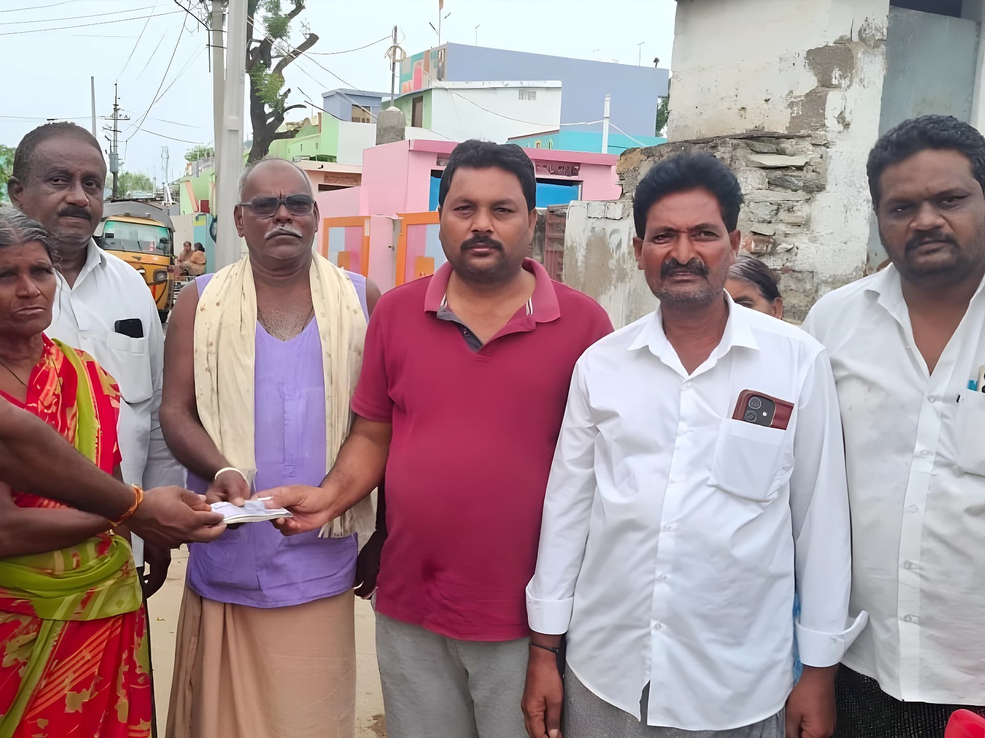 గామలపాడులో ఎన్టీఆర్ భరోసా పెన్షన్ల పంపిణీ