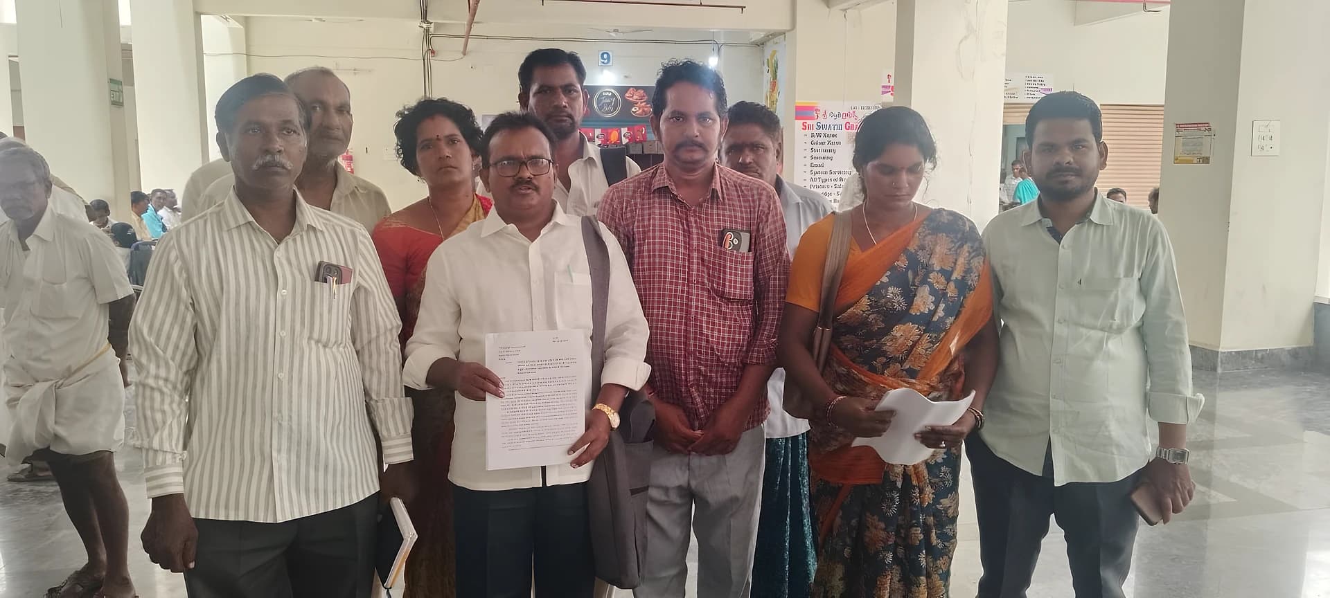 భూబాధితులకు న్యాయం చేయాలి.. కలెక్టర్కు సీపీఎం ఫిర్యాదు