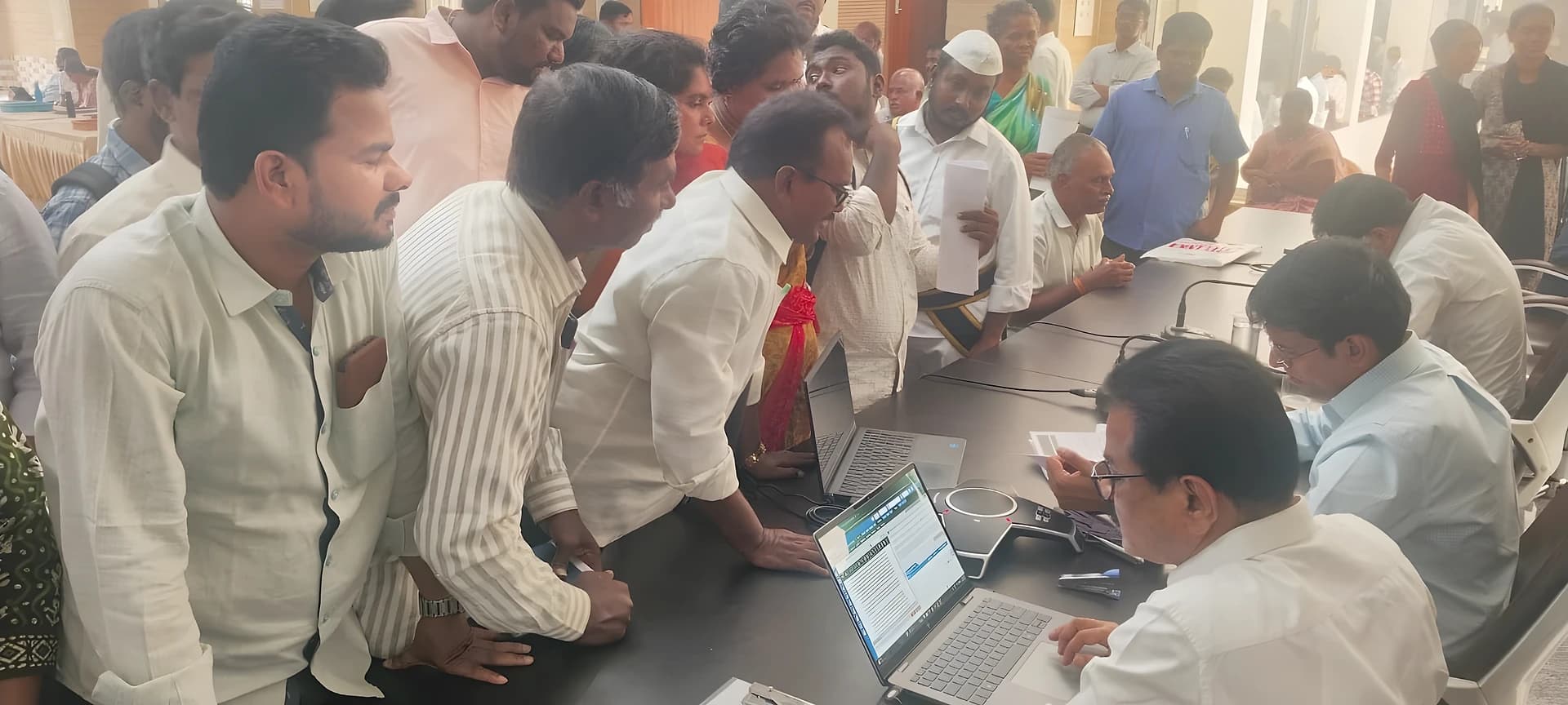 దళితవాడల్లో మౌలిక వసతులు కల్పించాలి