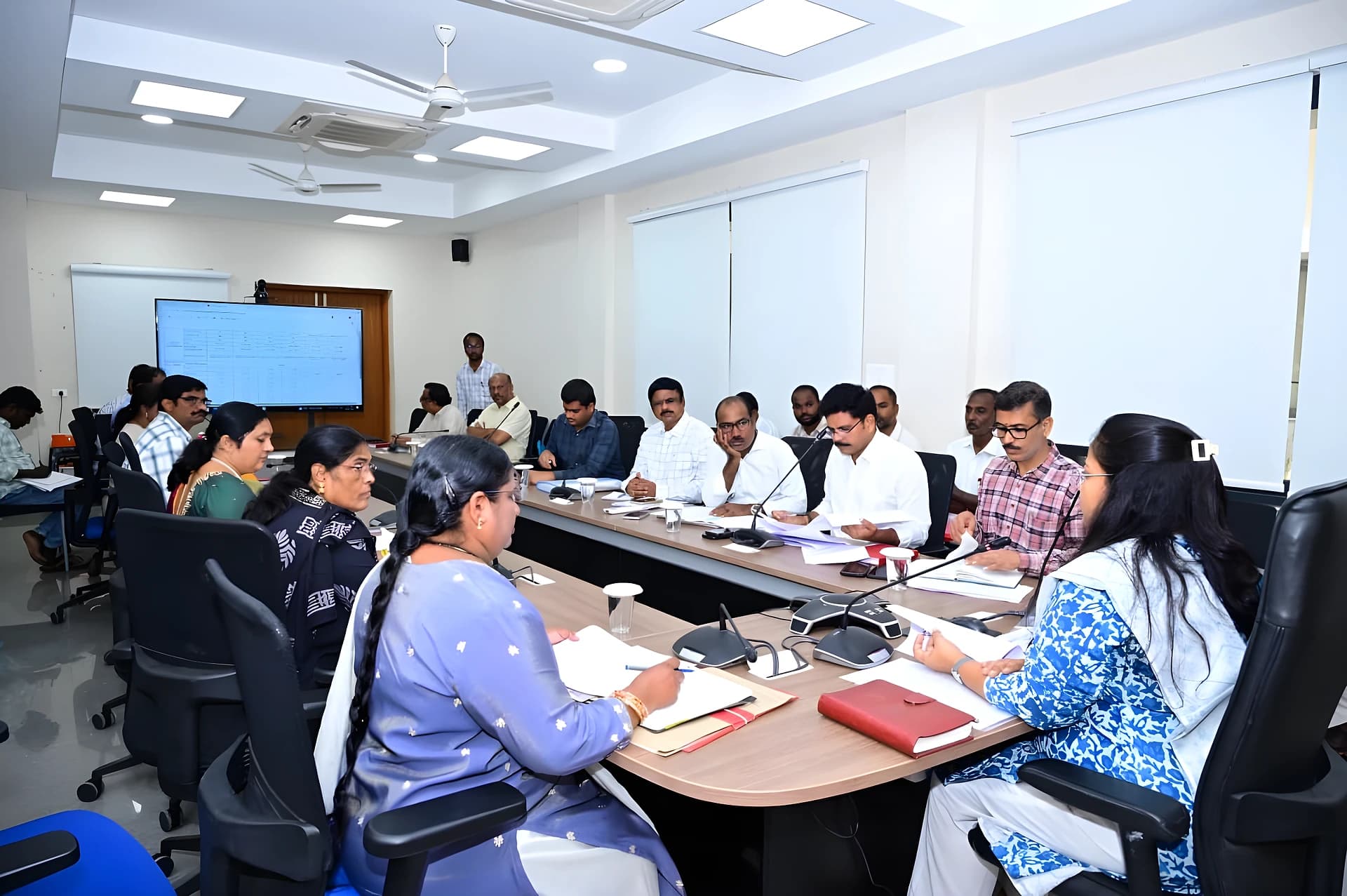 ట్రిపుల్ఆర్ భూసేకరణ వేగవంతం చేయాలి