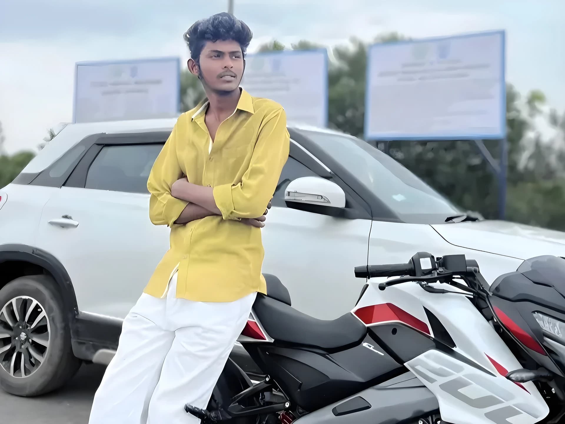 కత్తిపోట్లకు గురై యువకుడు మృతి