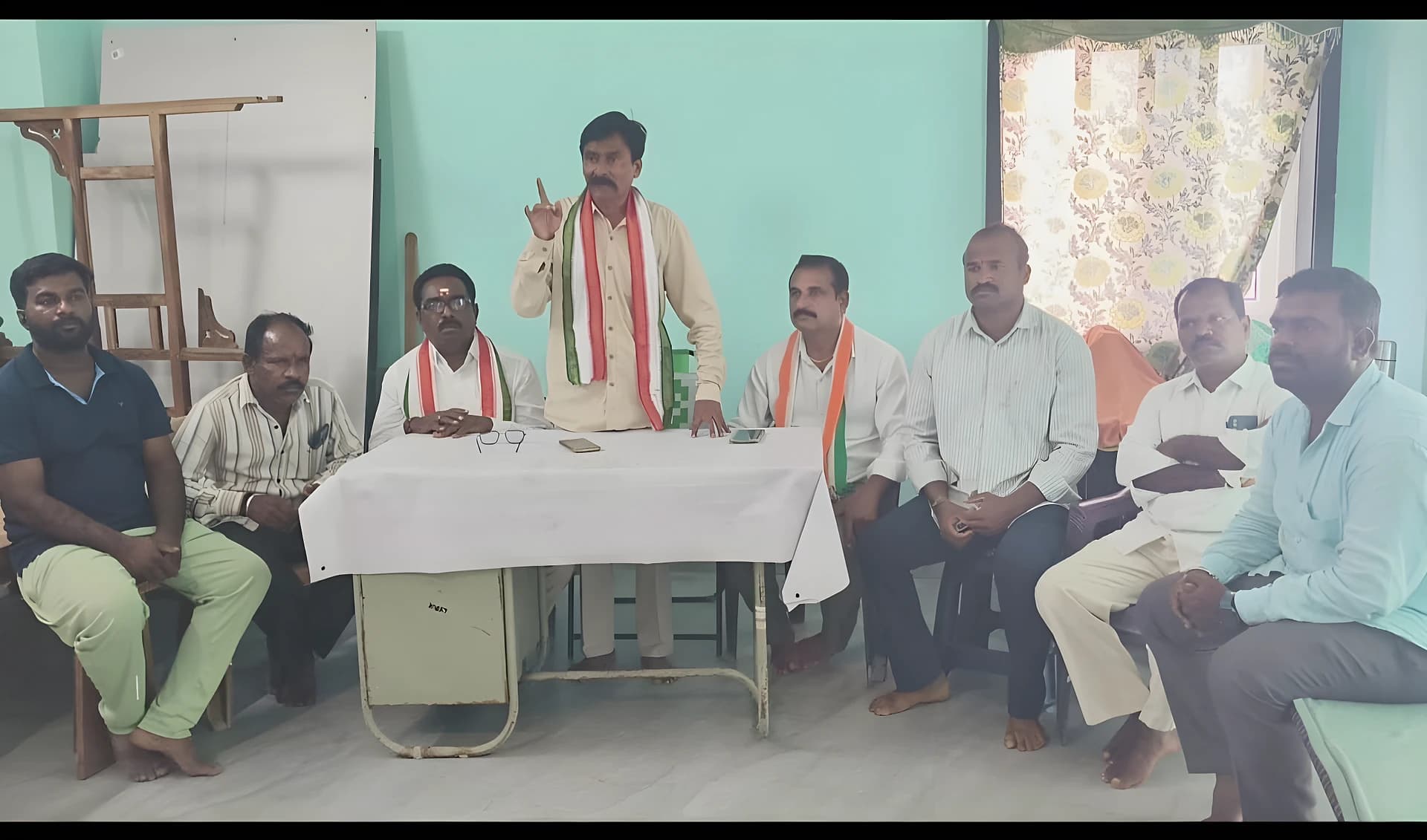 మల్లన్న నిర్ణయంపై కాంగ్రెస్ నేత ఆగ్రహం