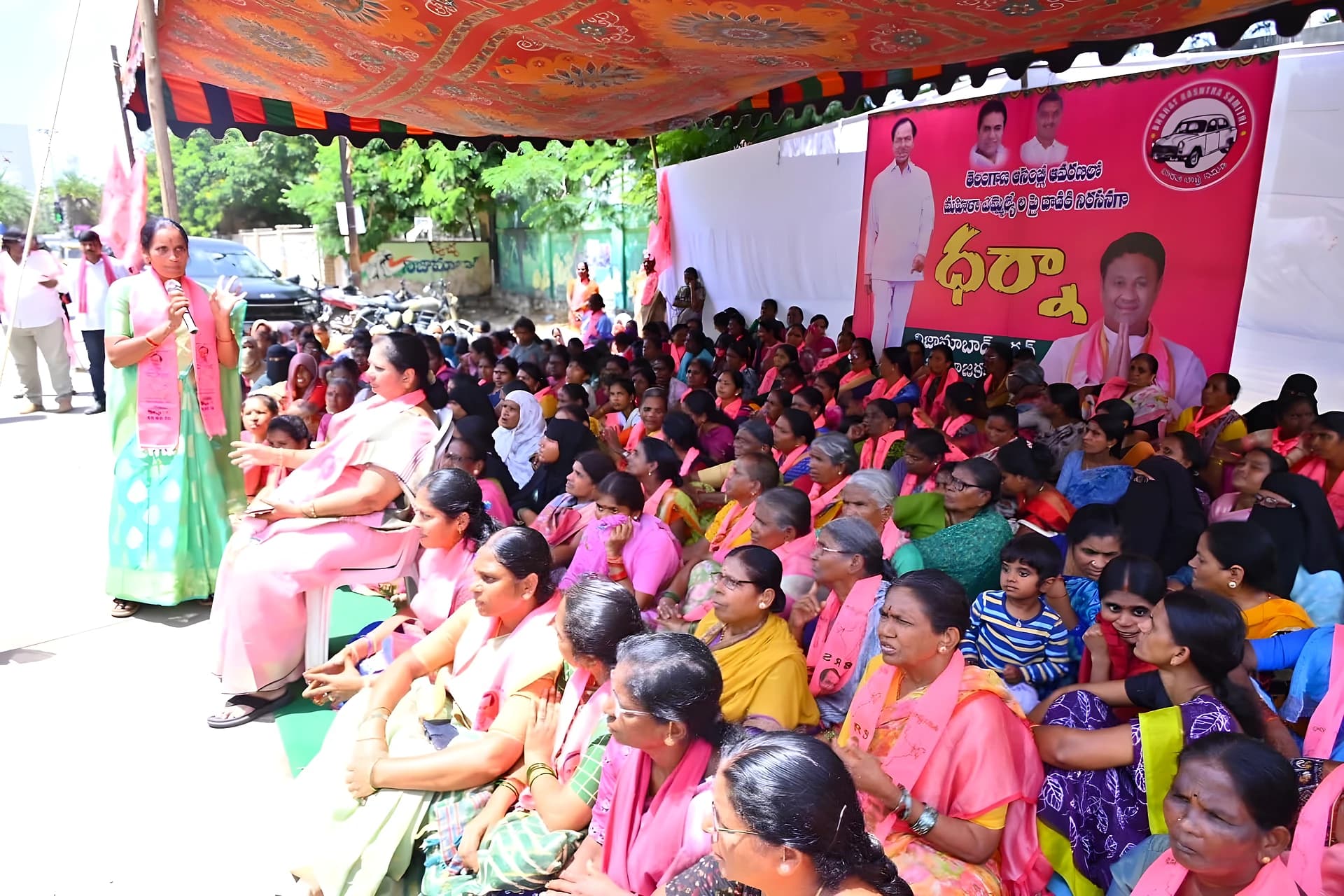 మహిళా ప్రజాప్రతినిధులకు భద్రత కల్పించాలి