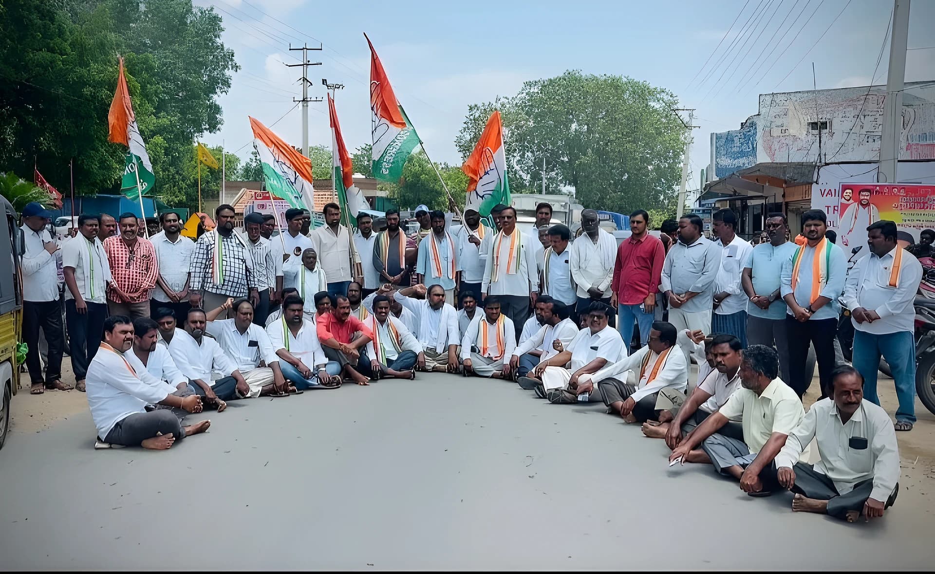 తాత మధును బర్తరఫ్ చేయాలని కాంగ్రెస్ ధర్నా