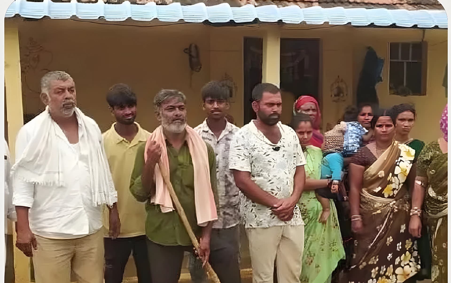 ఐదు కుటుంబాల కుల బహిష్కరణ