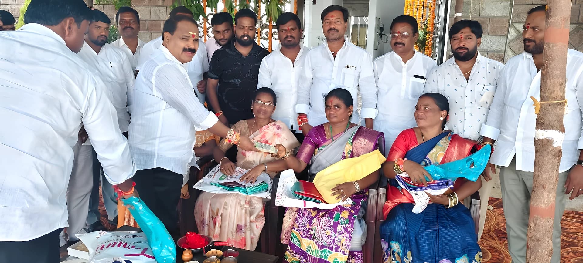 ఎమ్మెల్యే ఆధ్వర్యంలో రాఖీ పౌర్ణమి వేడుకలు