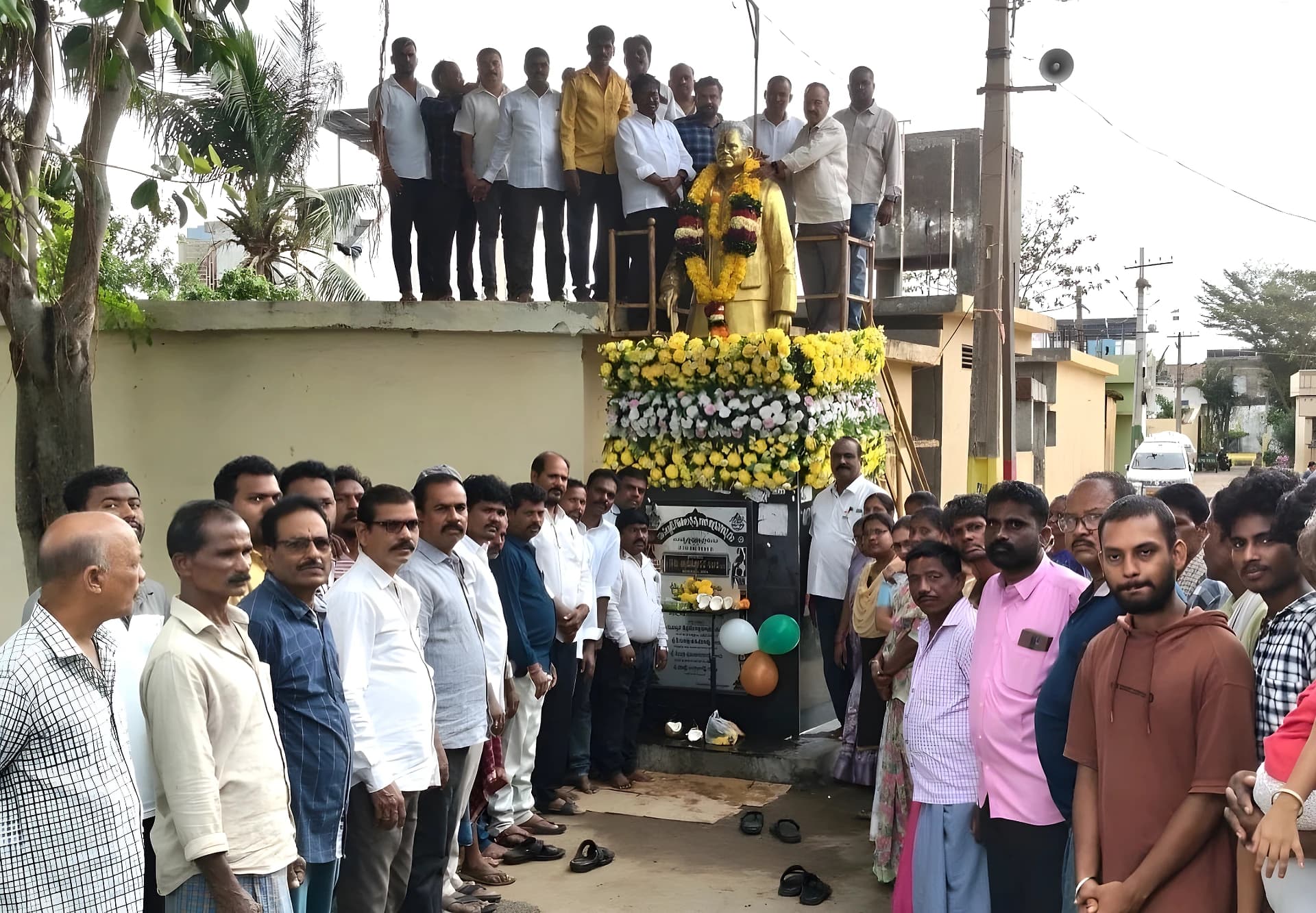 గౌతు లచ్చన్న సేవలు మరువలేనివి