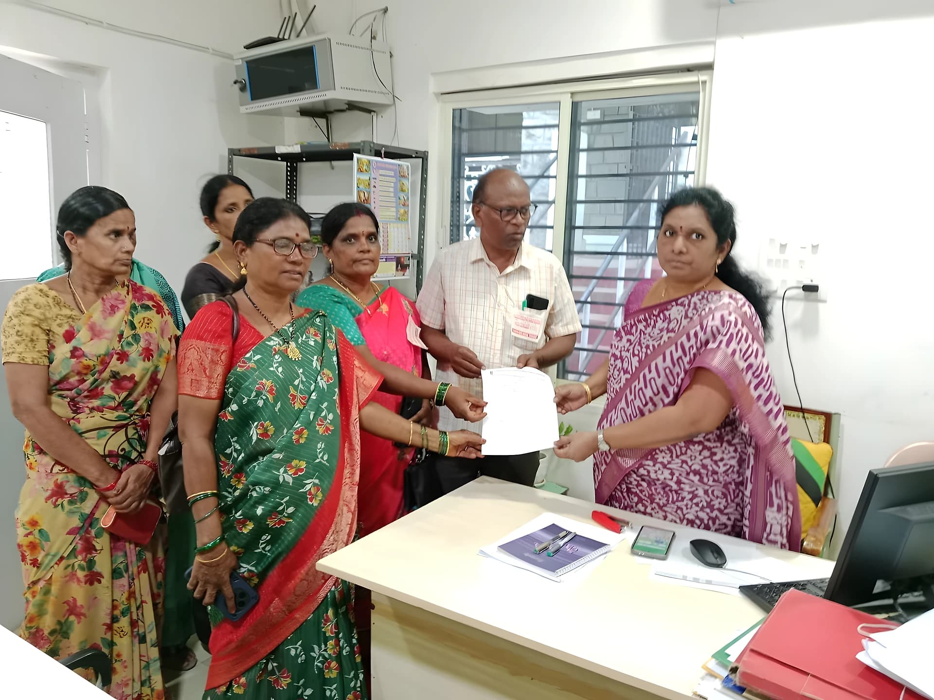 స్మార్ట్ కిచెన్ విధానాన్ని రద్దు చేయాలి